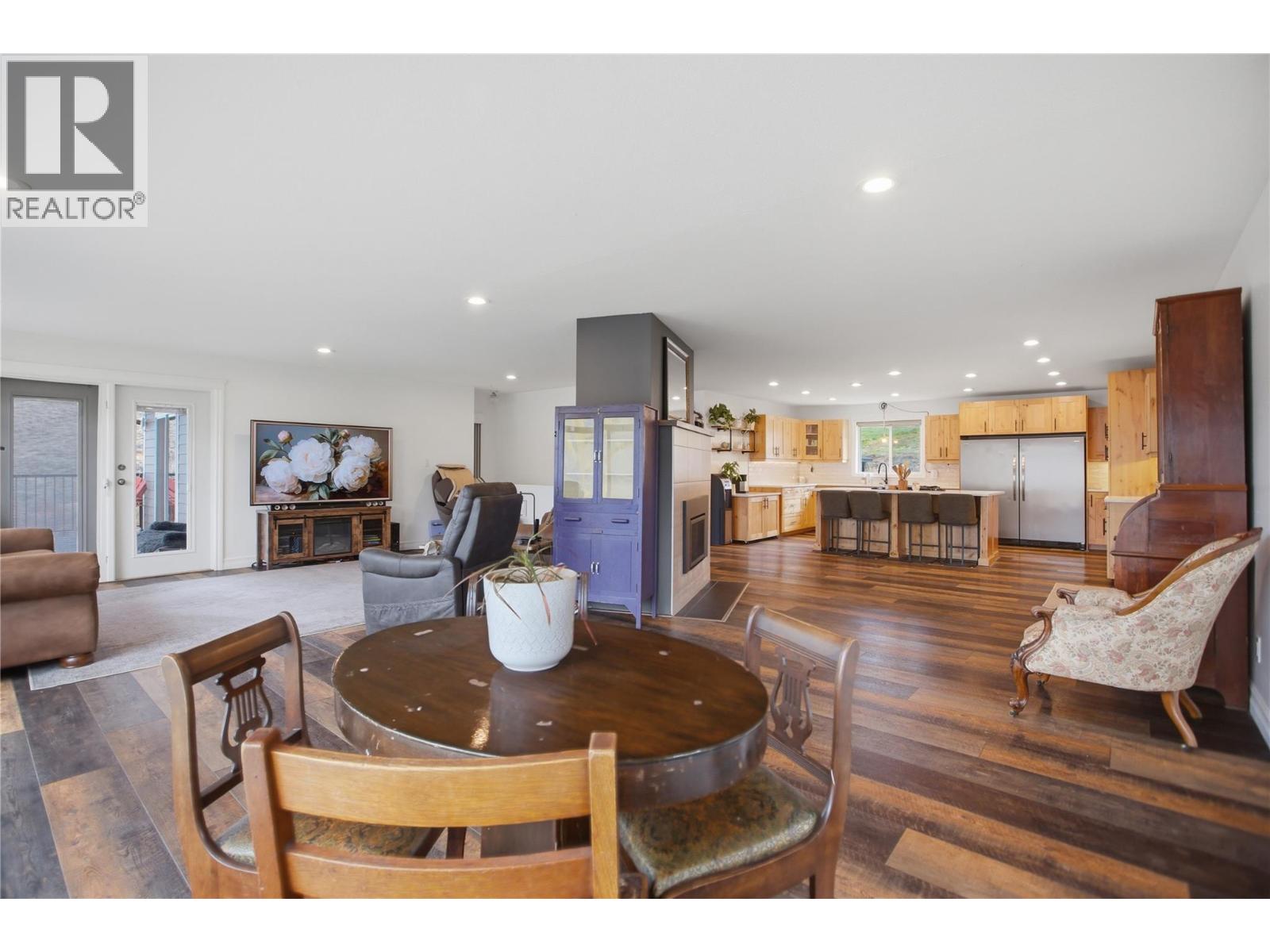 6998 VISTA DRIVE - 27