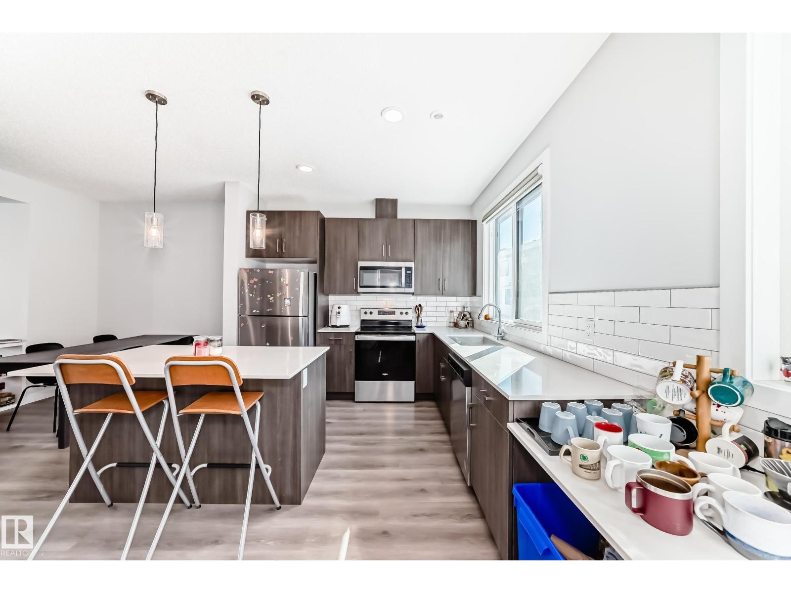 #82 11910 35 AV SW - 11