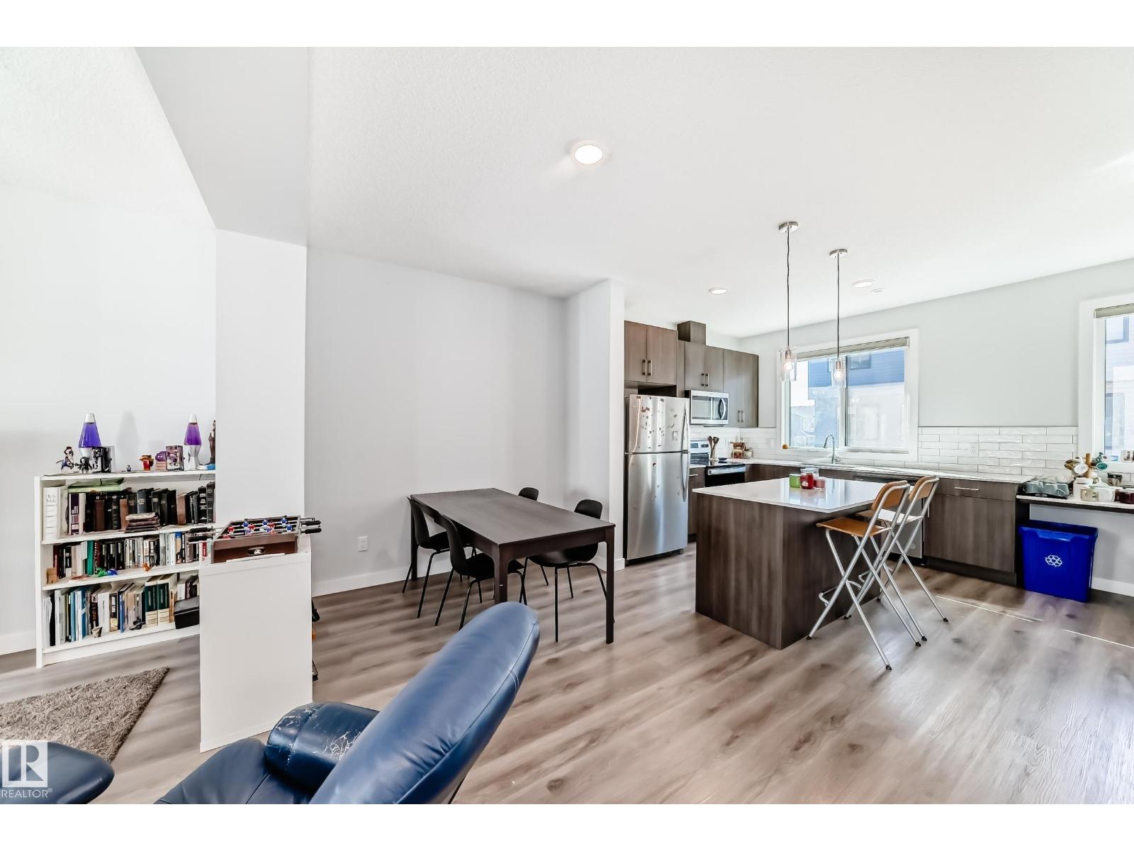 #82 11910 35 AV SW - 17