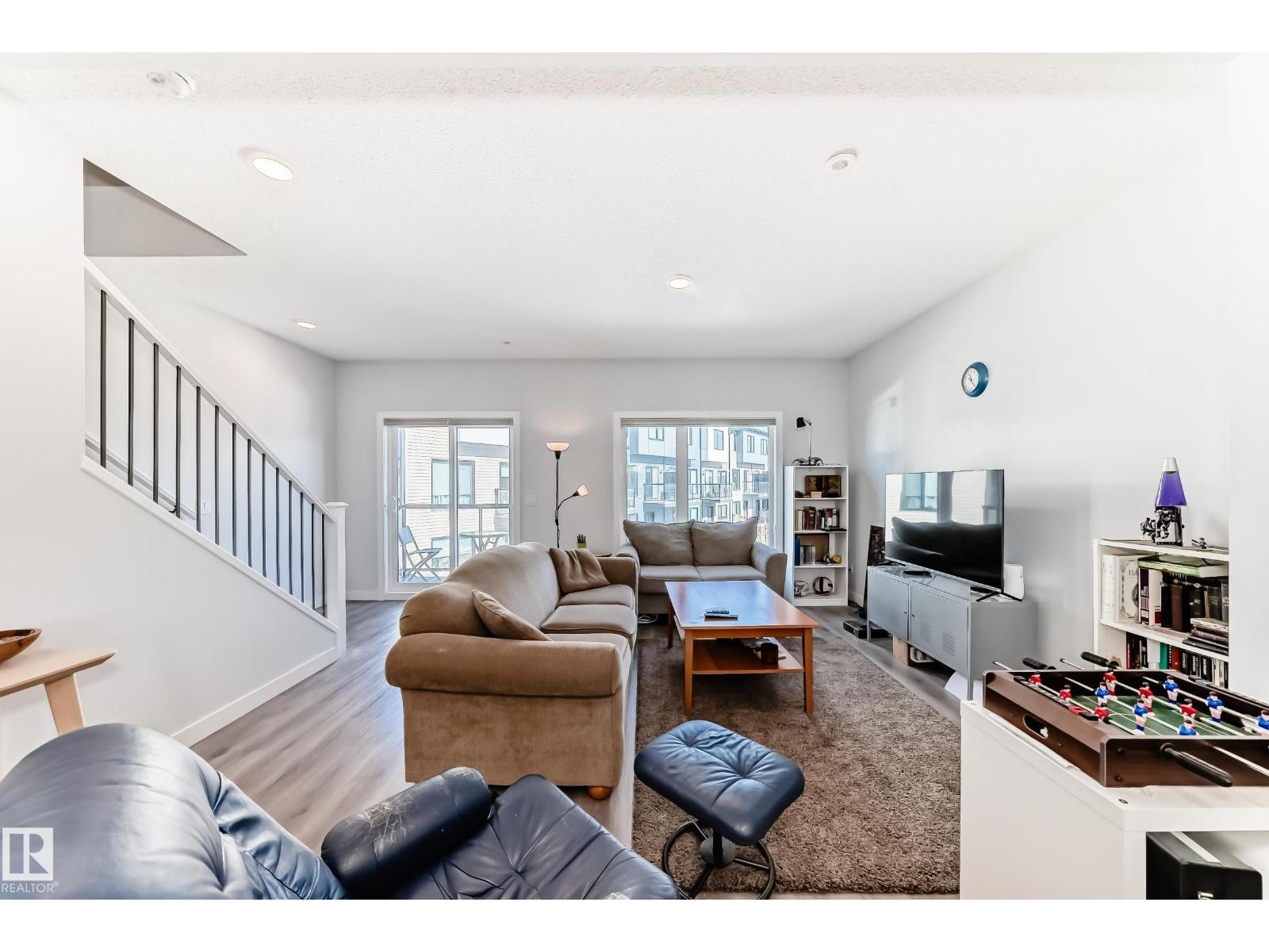 #82 11910 35 AV SW - 18