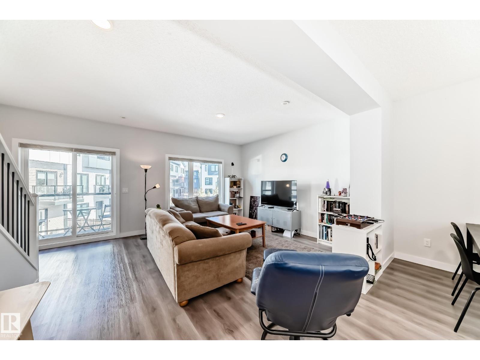 #82 11910 35 AV SW - 21