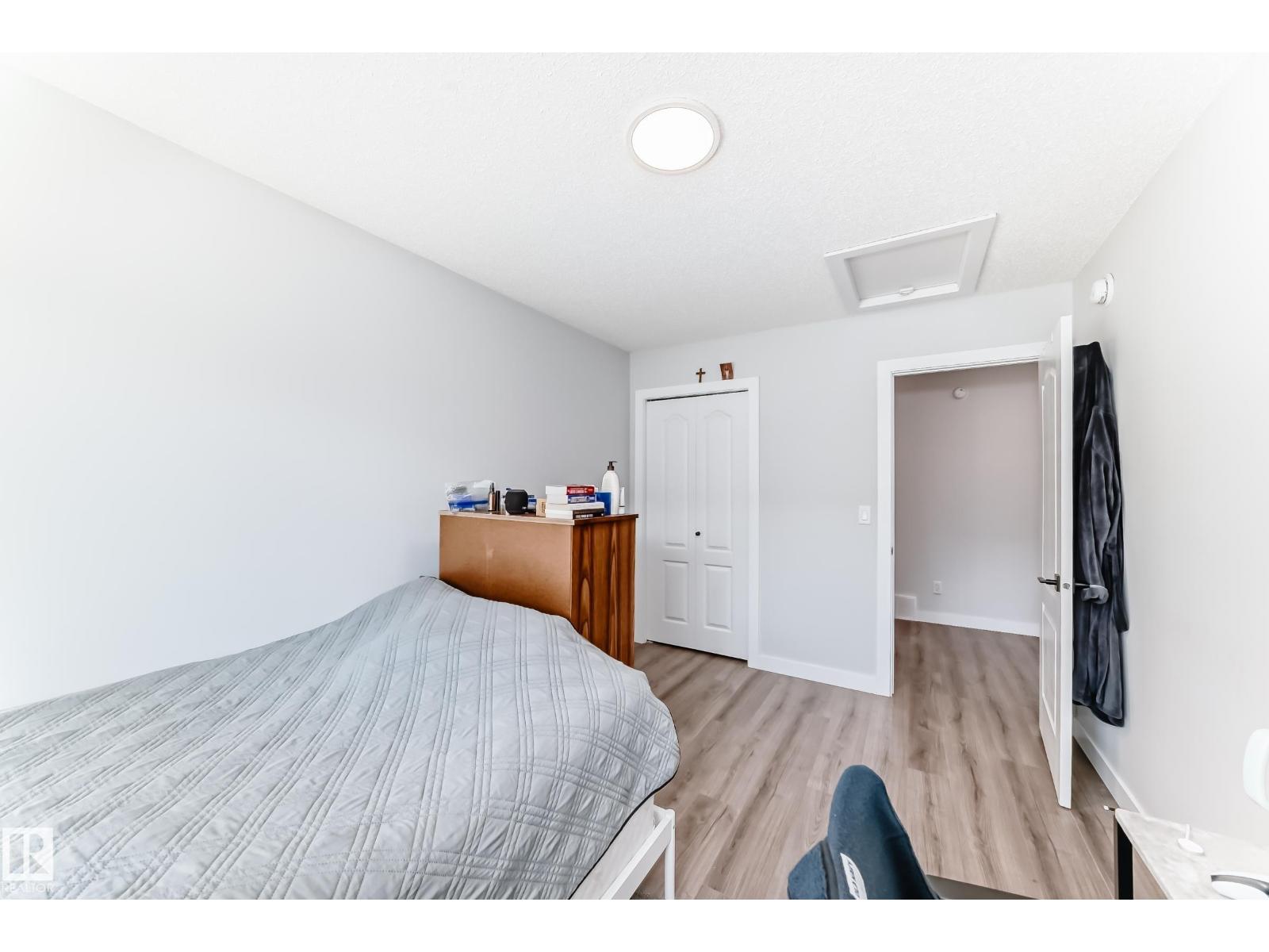 #82 11910 35 AV SW - 35