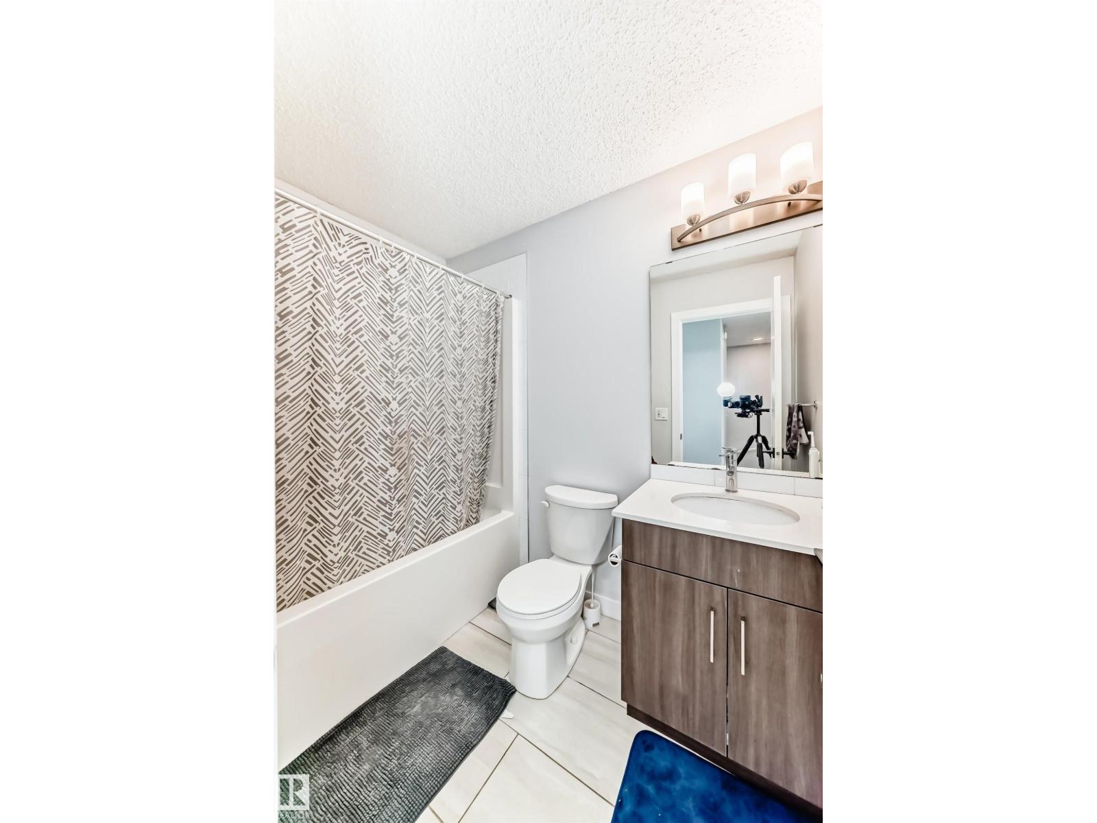 #82 11910 35 AV SW - 36