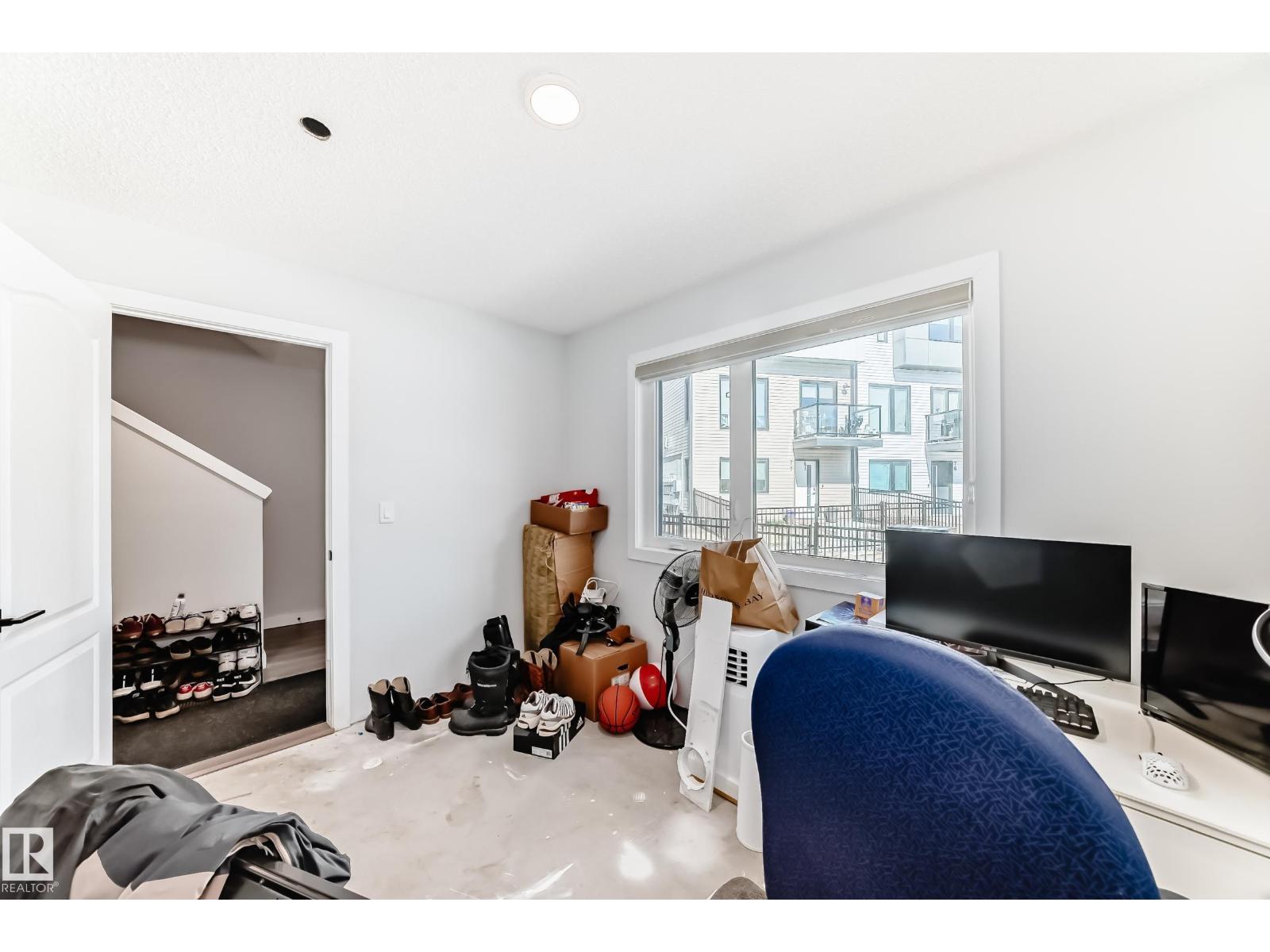 #82 11910 35 AV SW - 39
