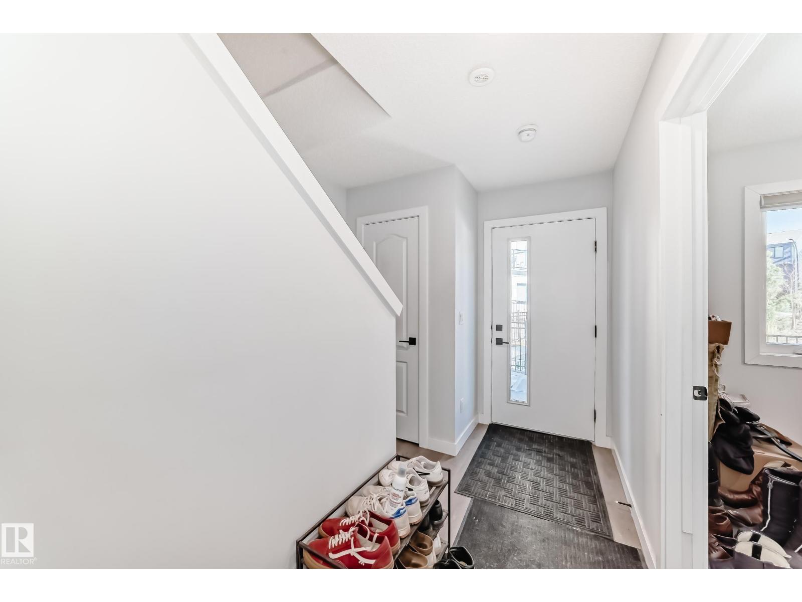 #82 11910 35 AV SW - 7