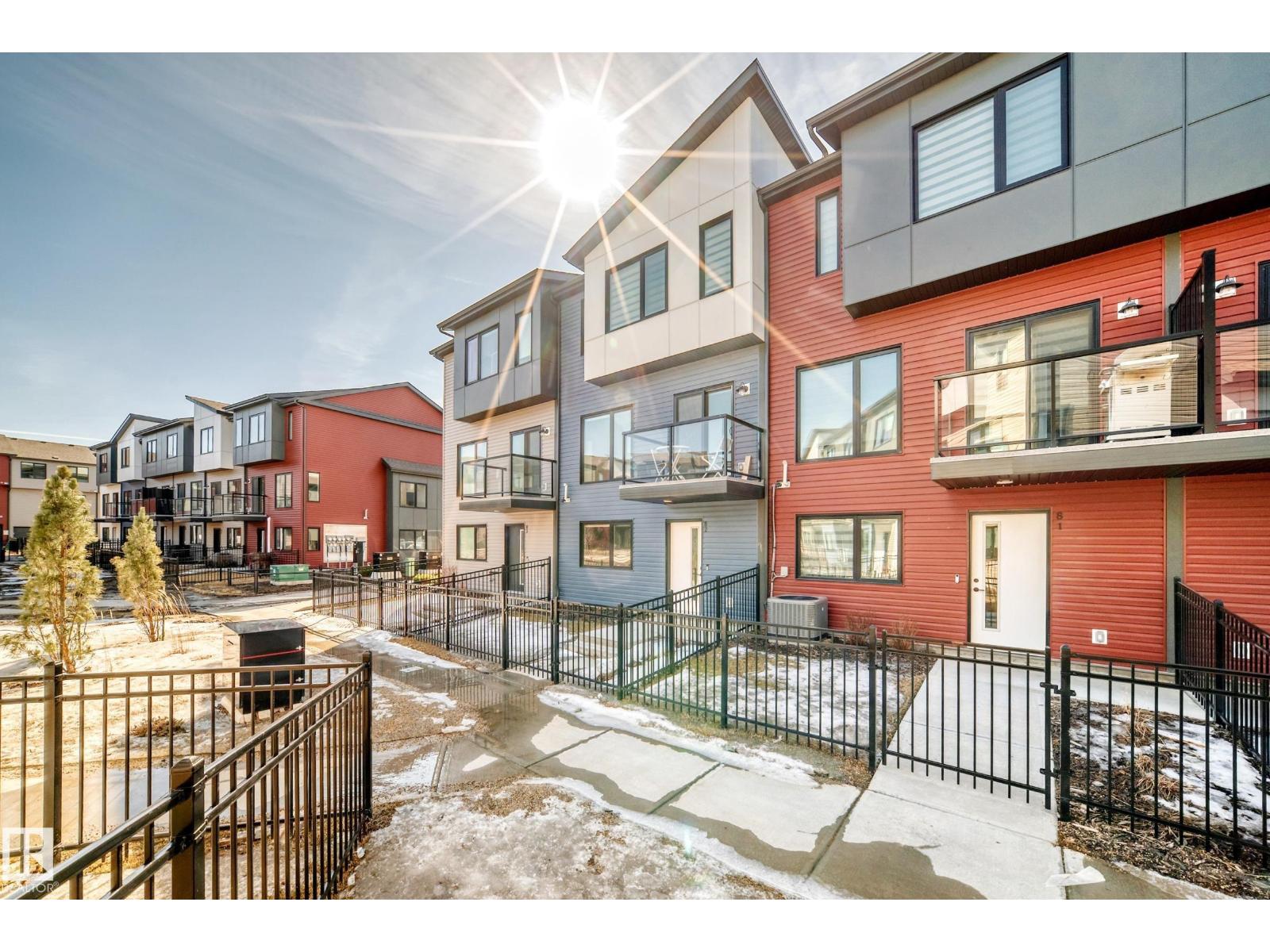 #82 11910 35 AV SW - 8