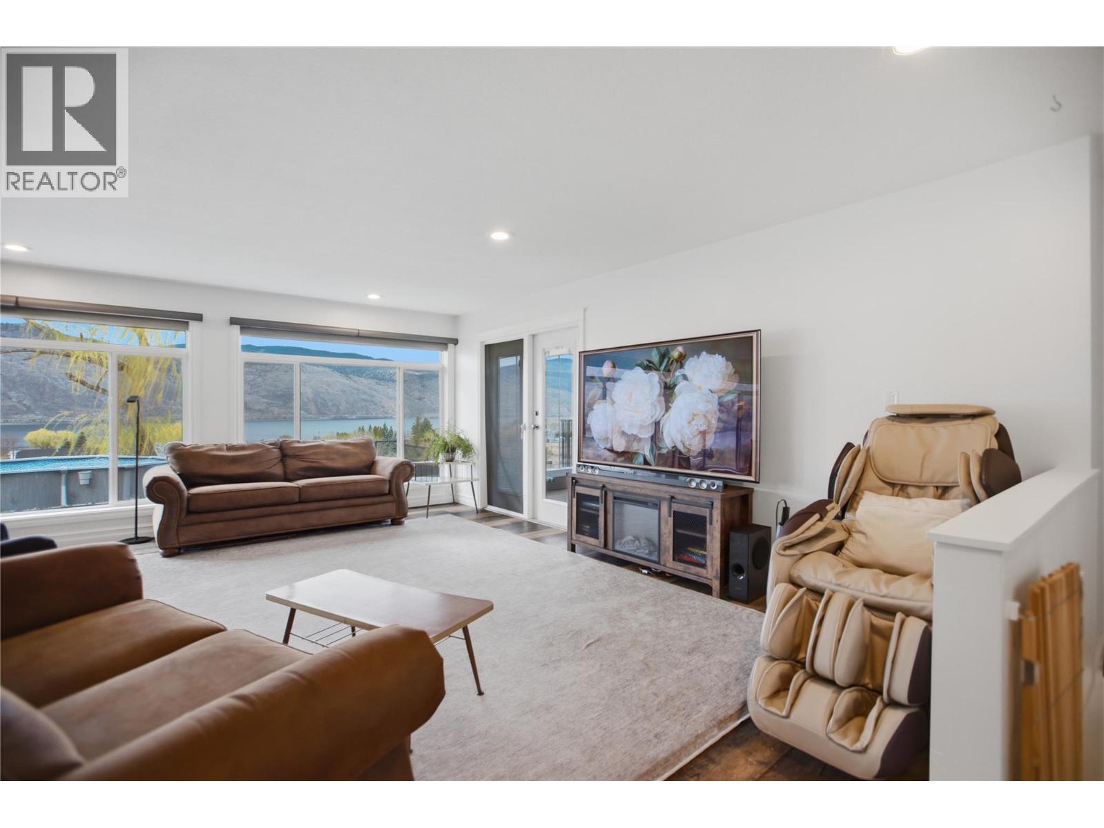 6998 VISTA DRIVE - 29