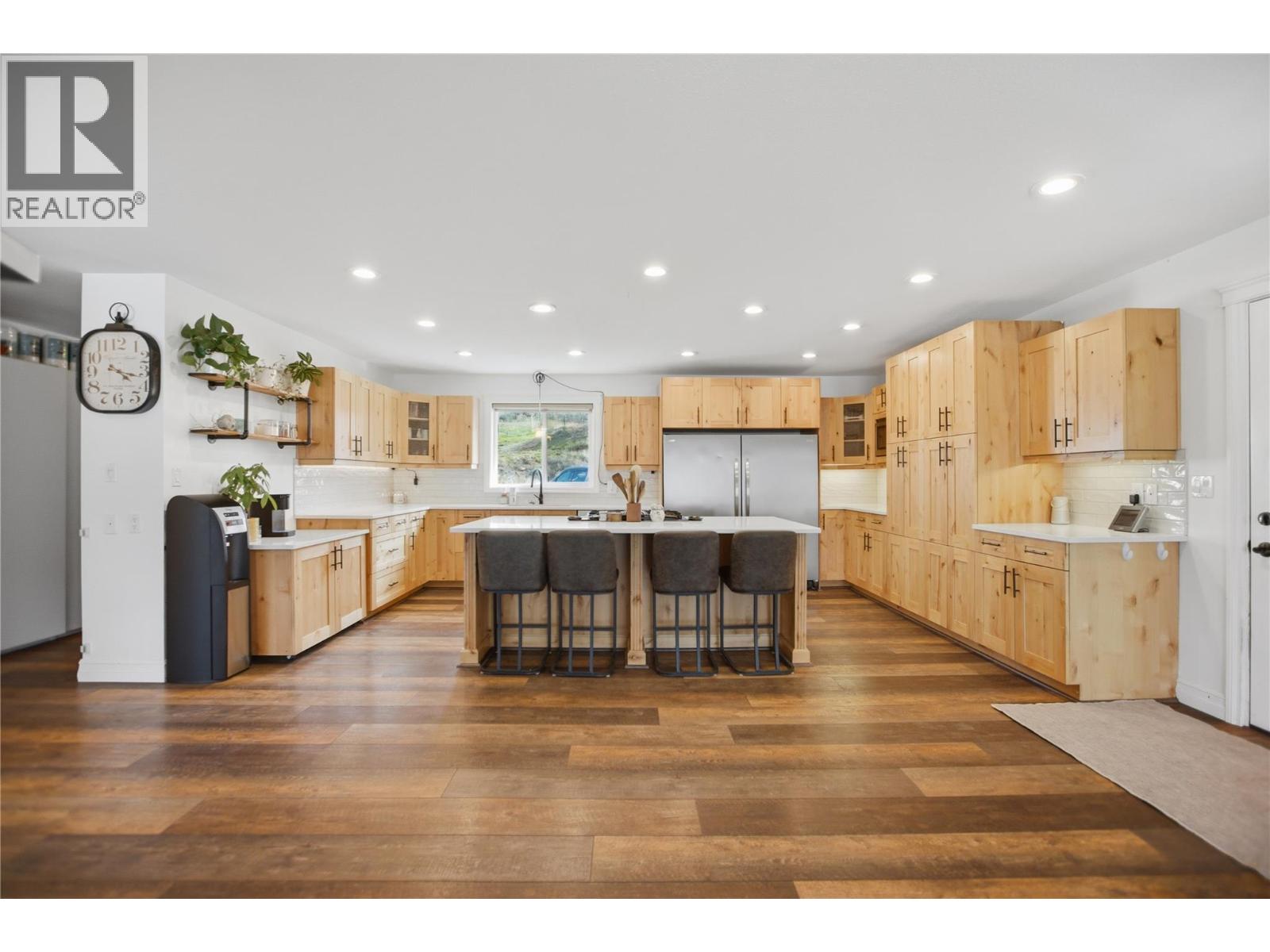 6998 VISTA DRIVE - 20