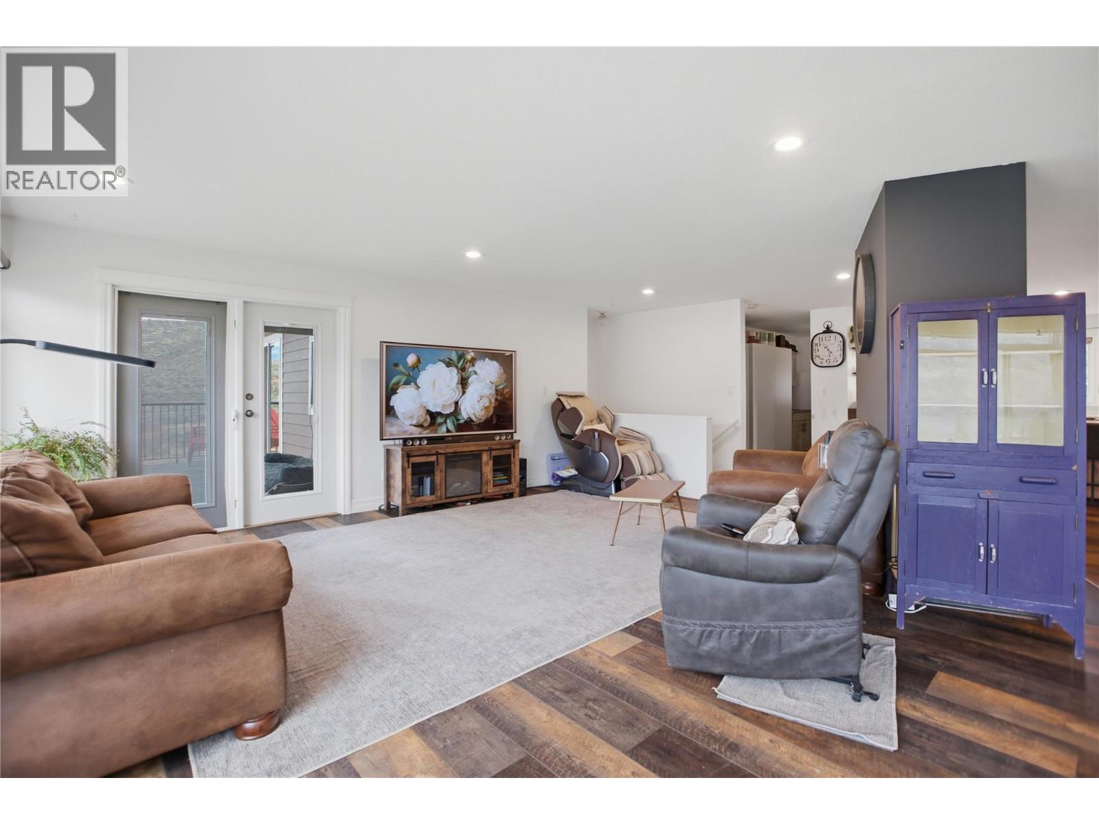 6998 VISTA DRIVE - 25