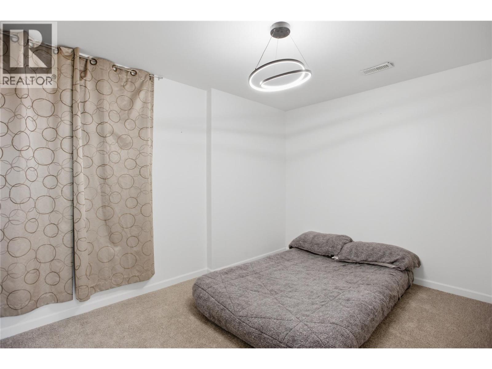 6998 VISTA DRIVE - 40