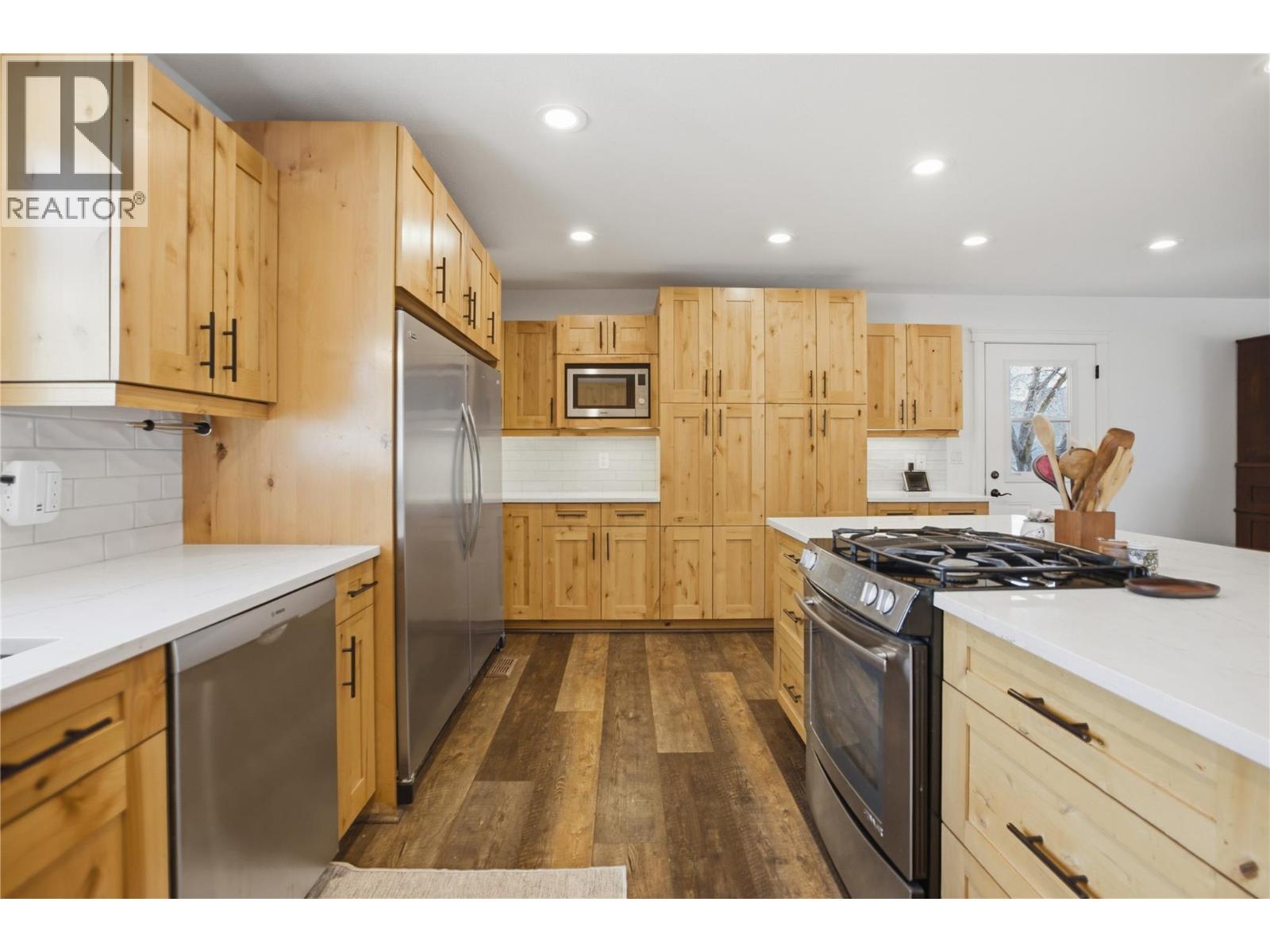 6998 VISTA DRIVE - 21