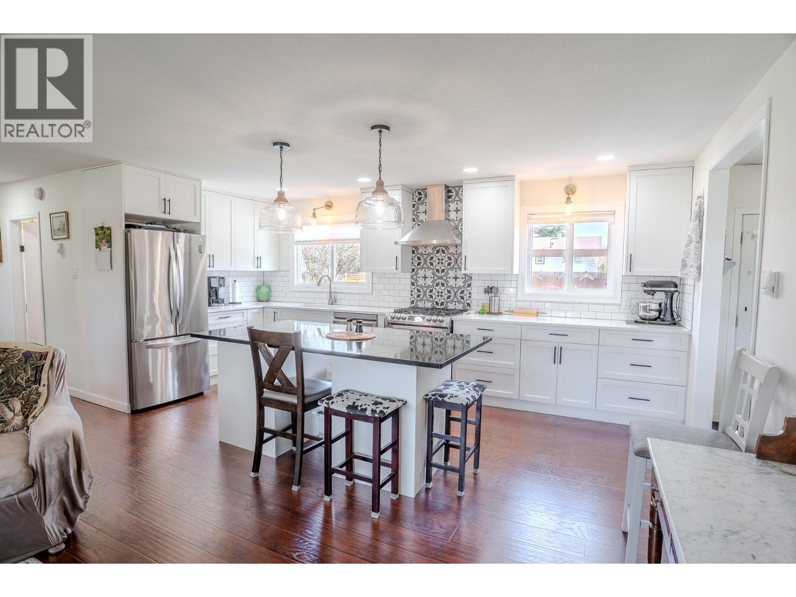 331 BIRCH Street - 7