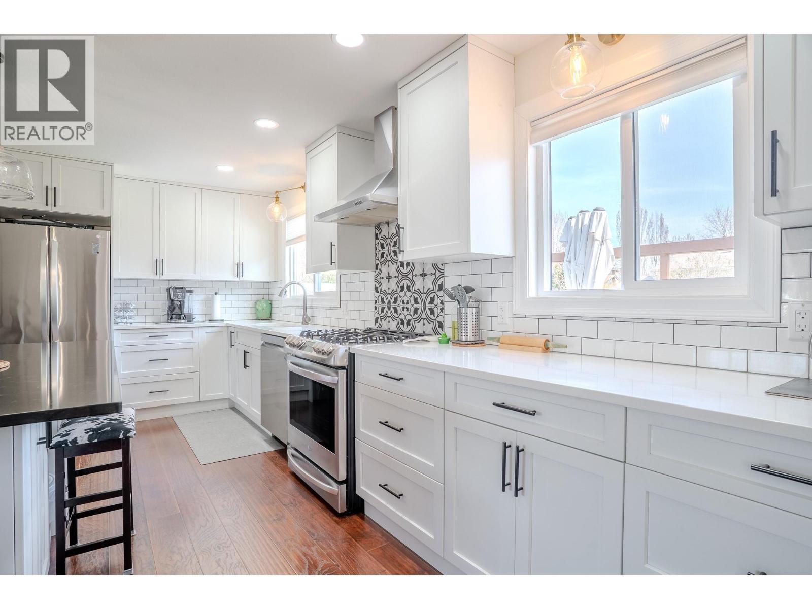 331 BIRCH Street - 6
