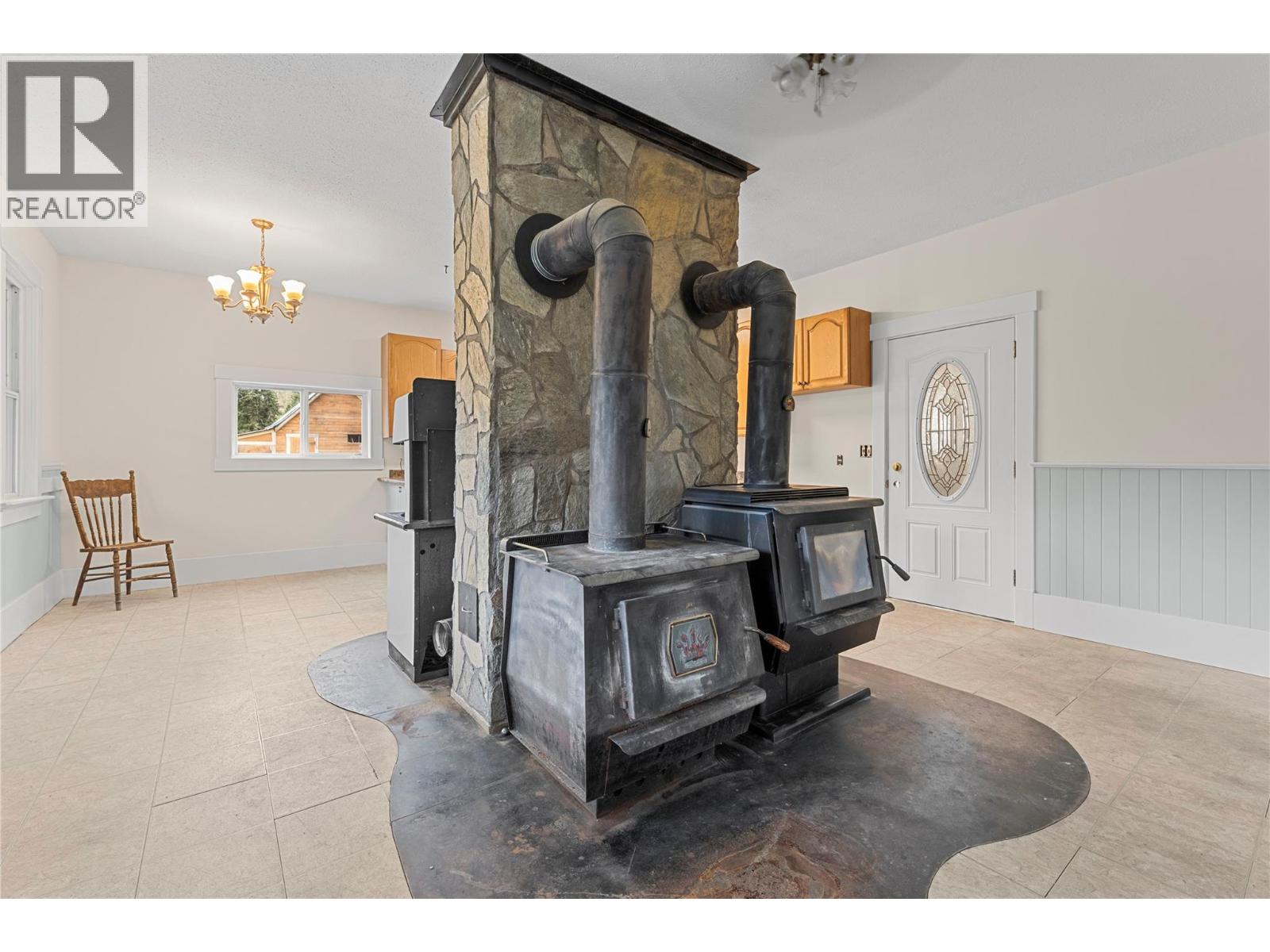 3135 Edes Road, Salmon Arm