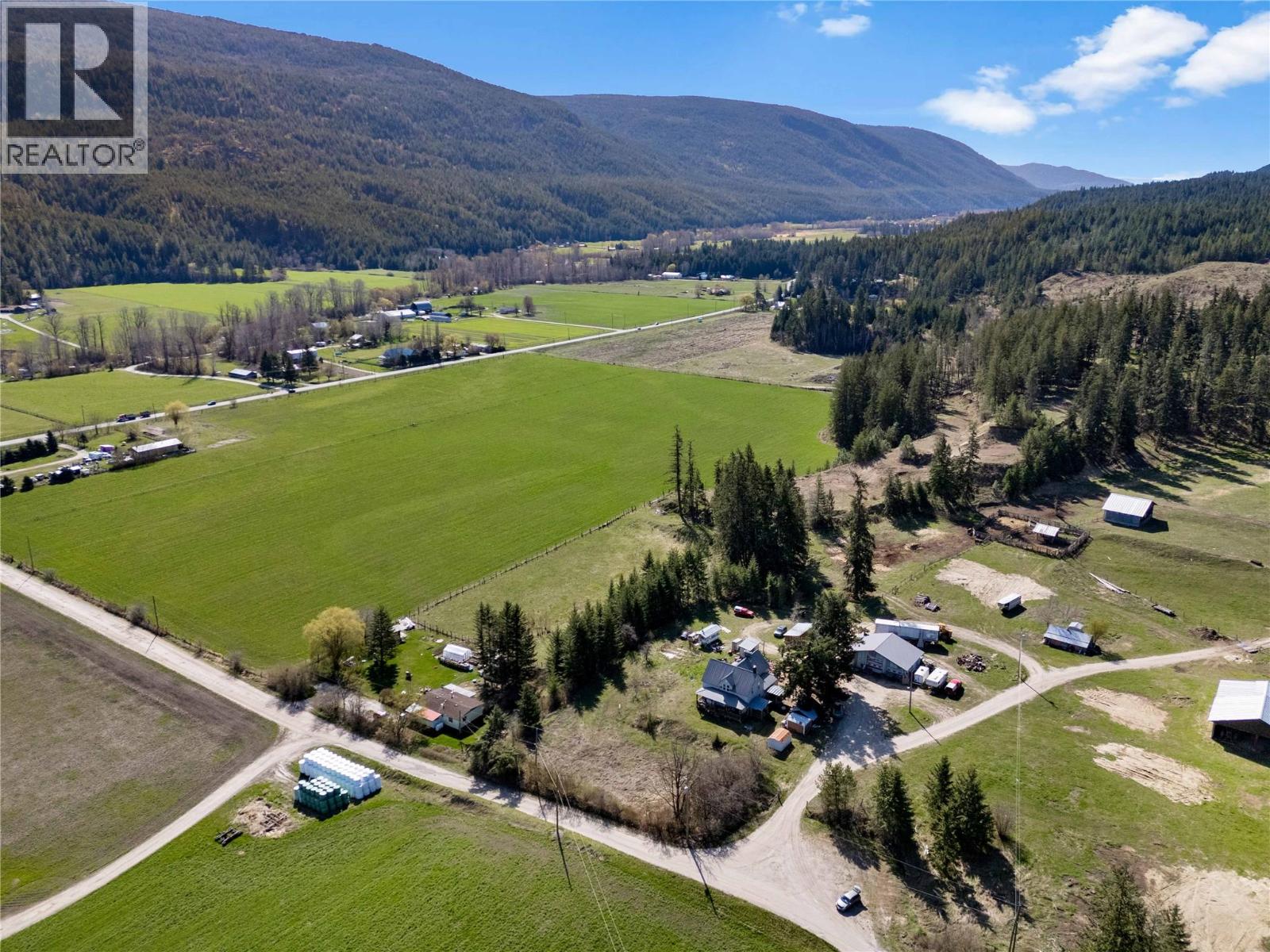 3135 Edes Road, Salmon Arm