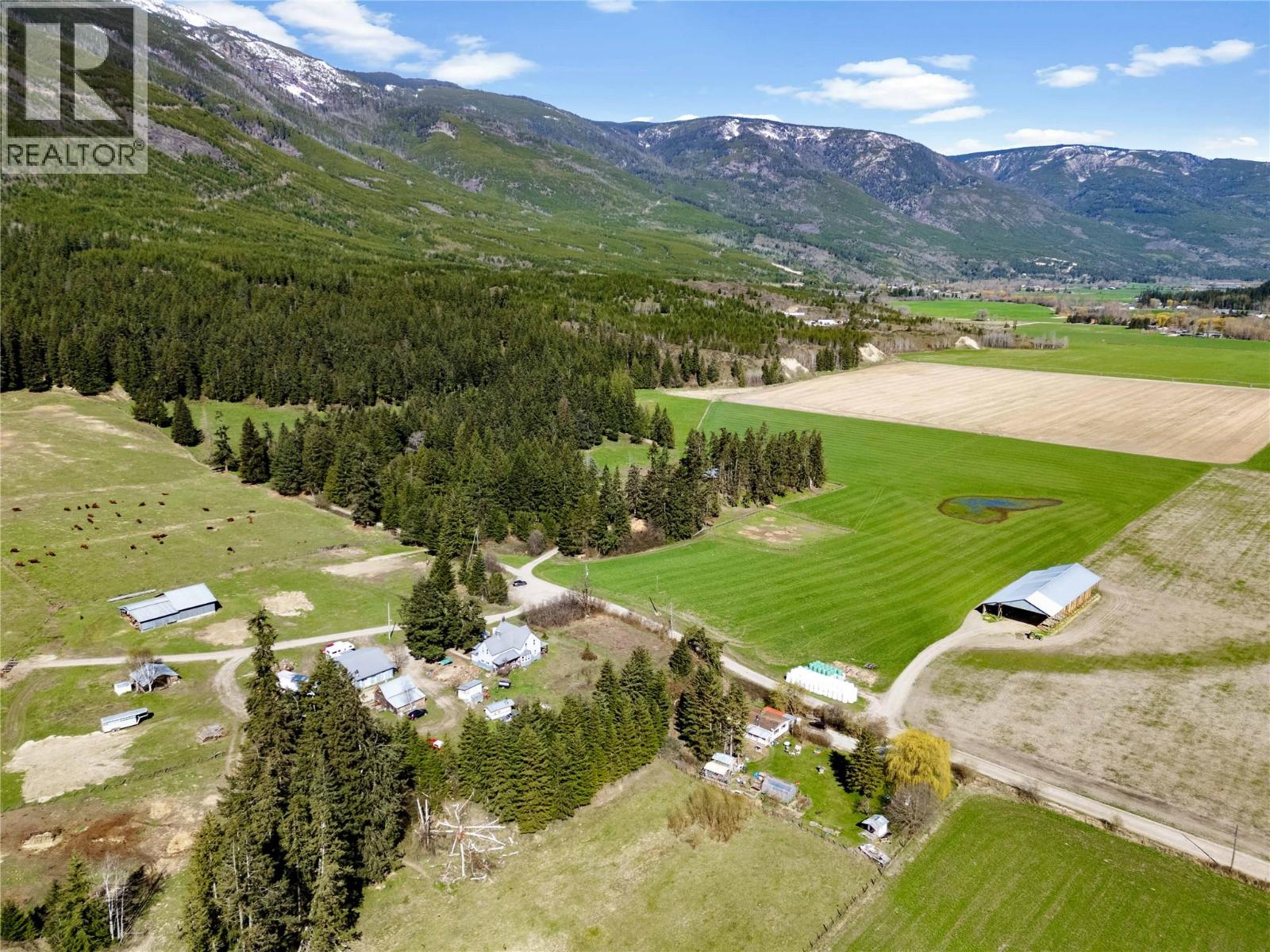 3135 Edes Road, Salmon Arm