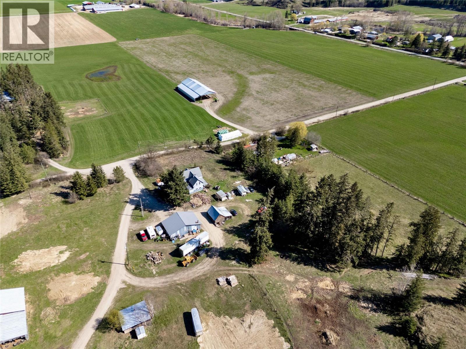 3135 Edes Road, Salmon Arm