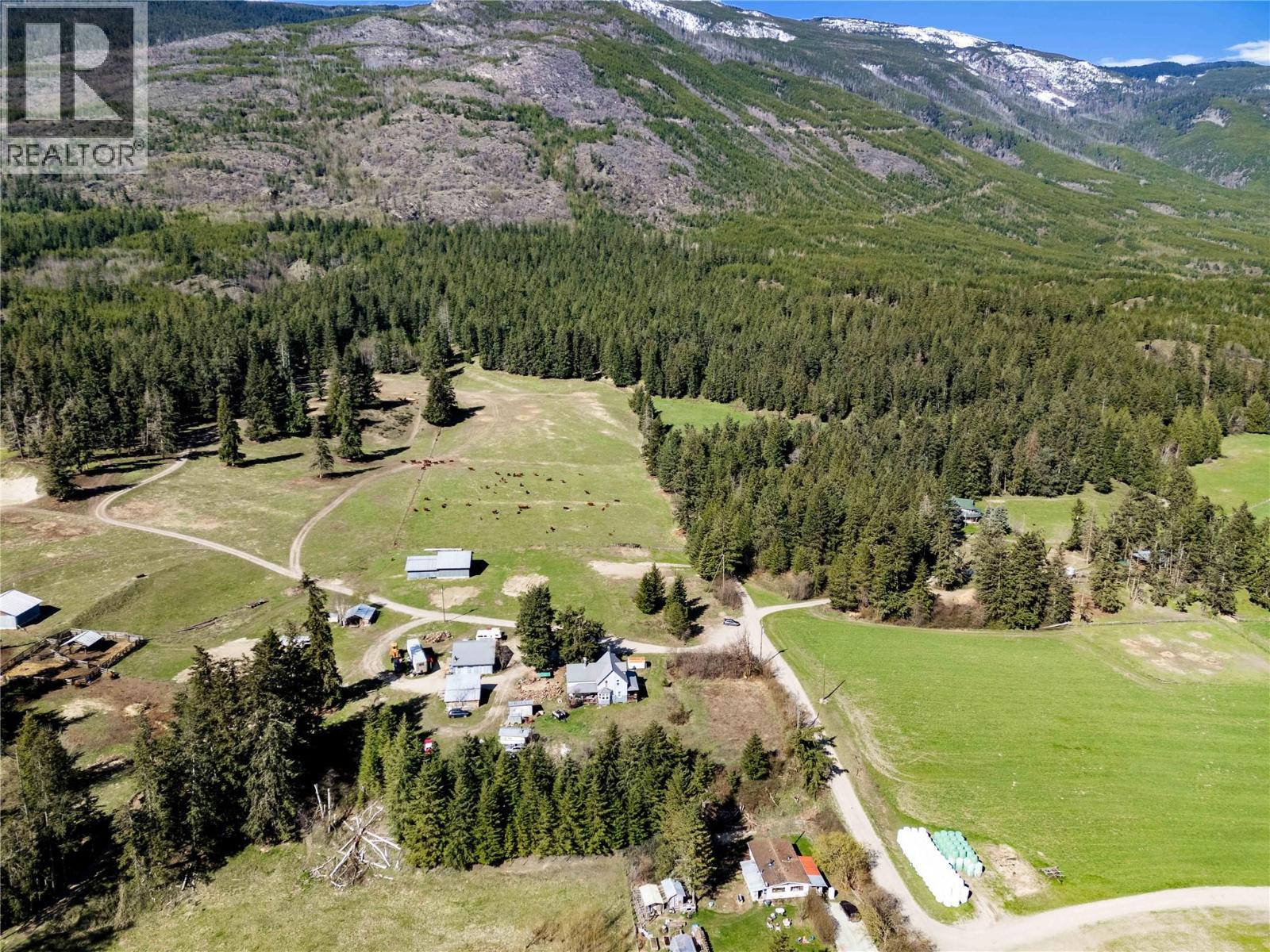 3135 Edes Road, Salmon Arm