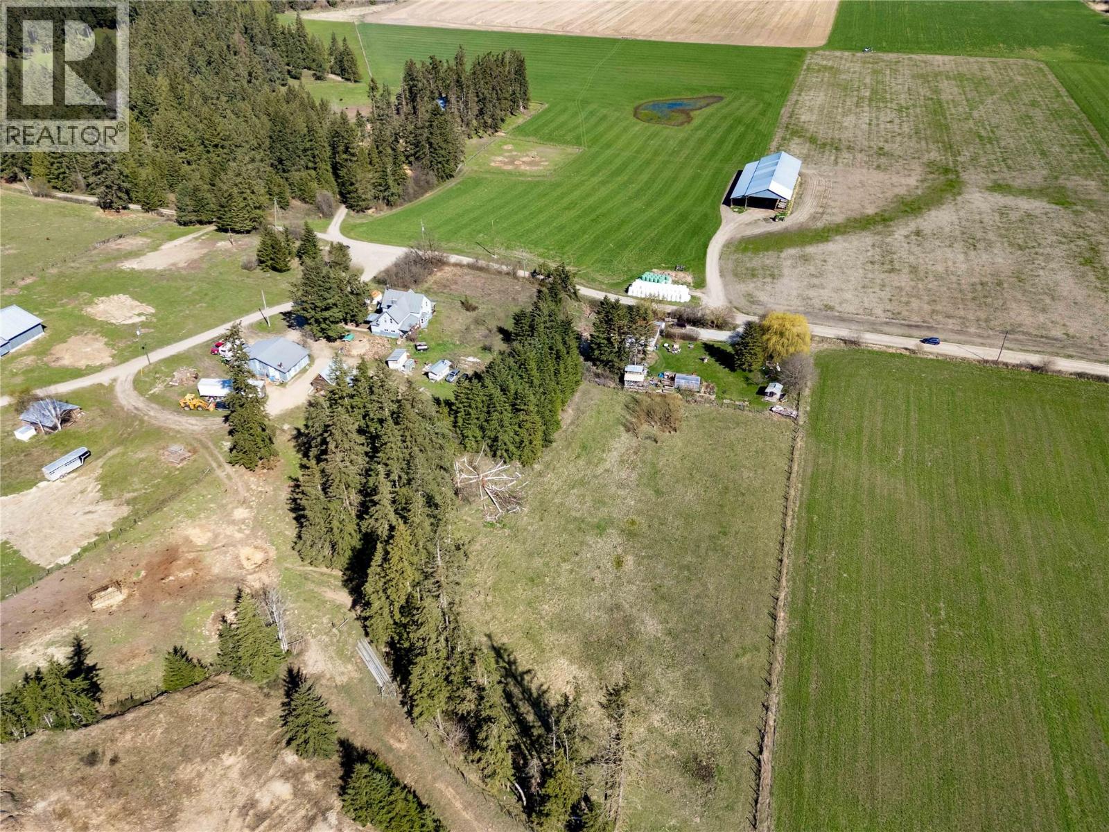 3135 Edes Road, Salmon Arm