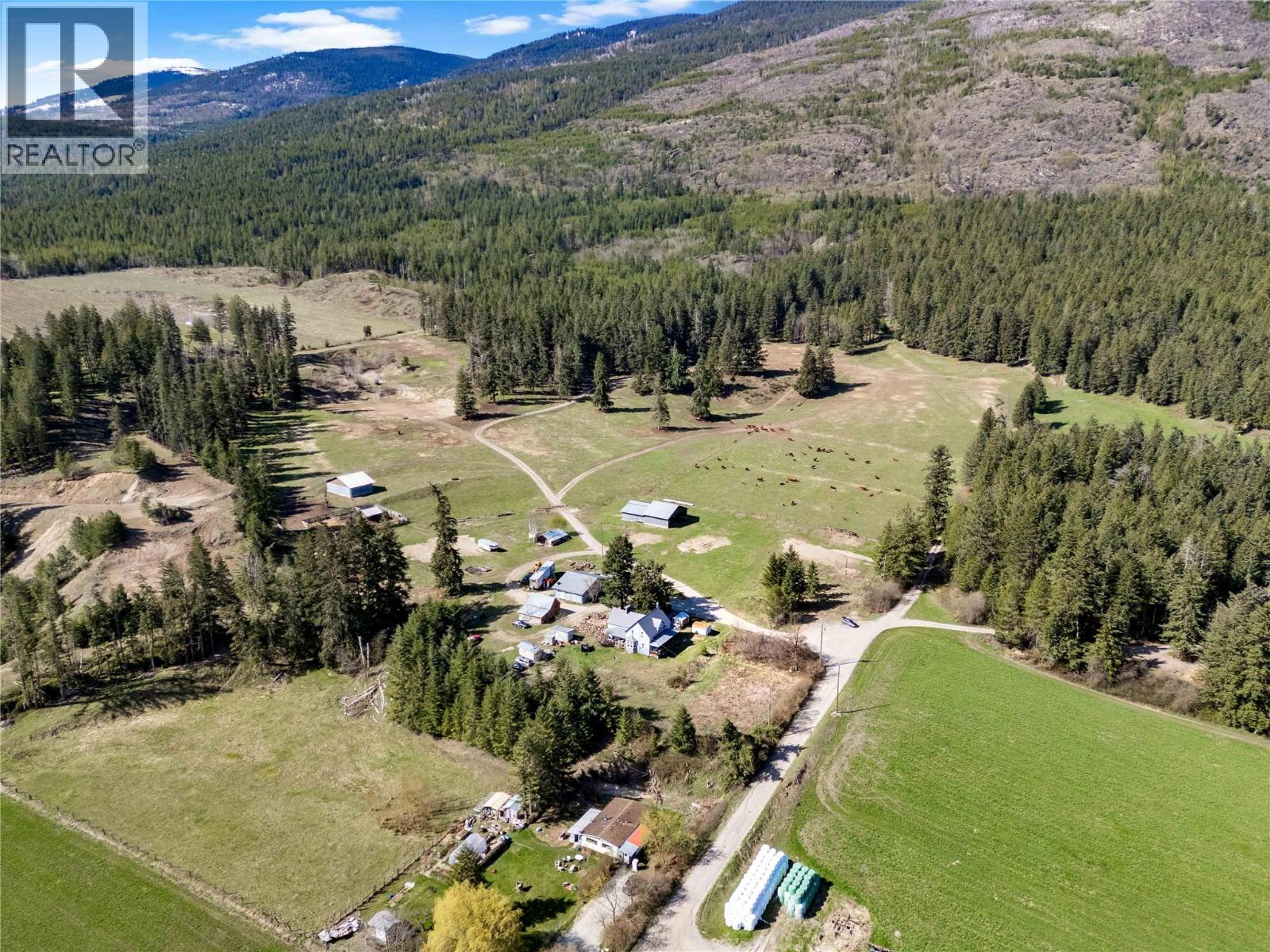 3135 Edes Road, Salmon Arm
