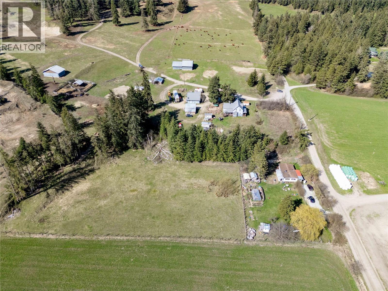 3135 Edes Road, Salmon Arm