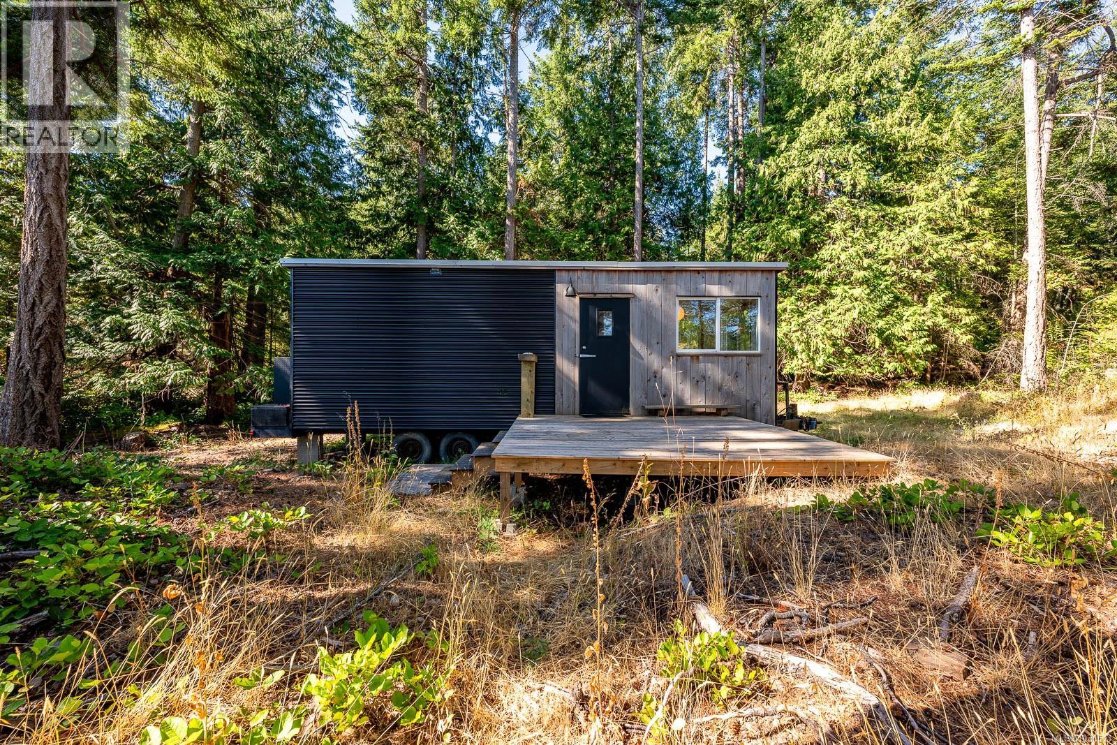 6552 East Rd — photo 3