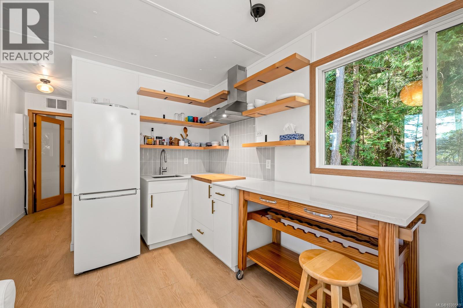6552 East Rd — photo 8