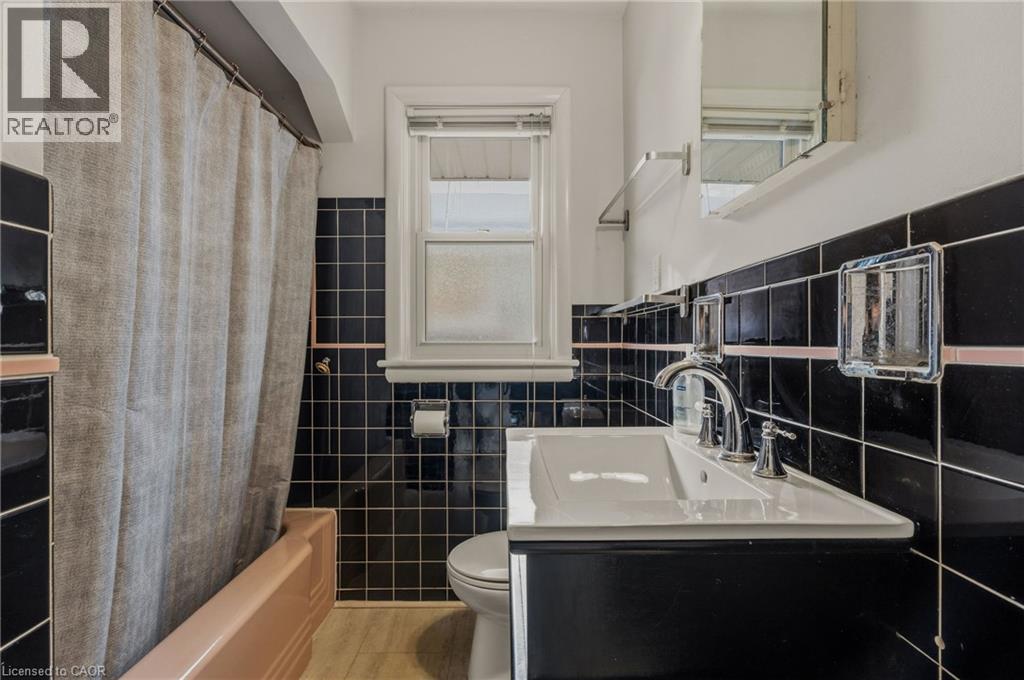 20 SHIRLEY Street, Dundas, Ontario, L9H4S3 — Photo 9