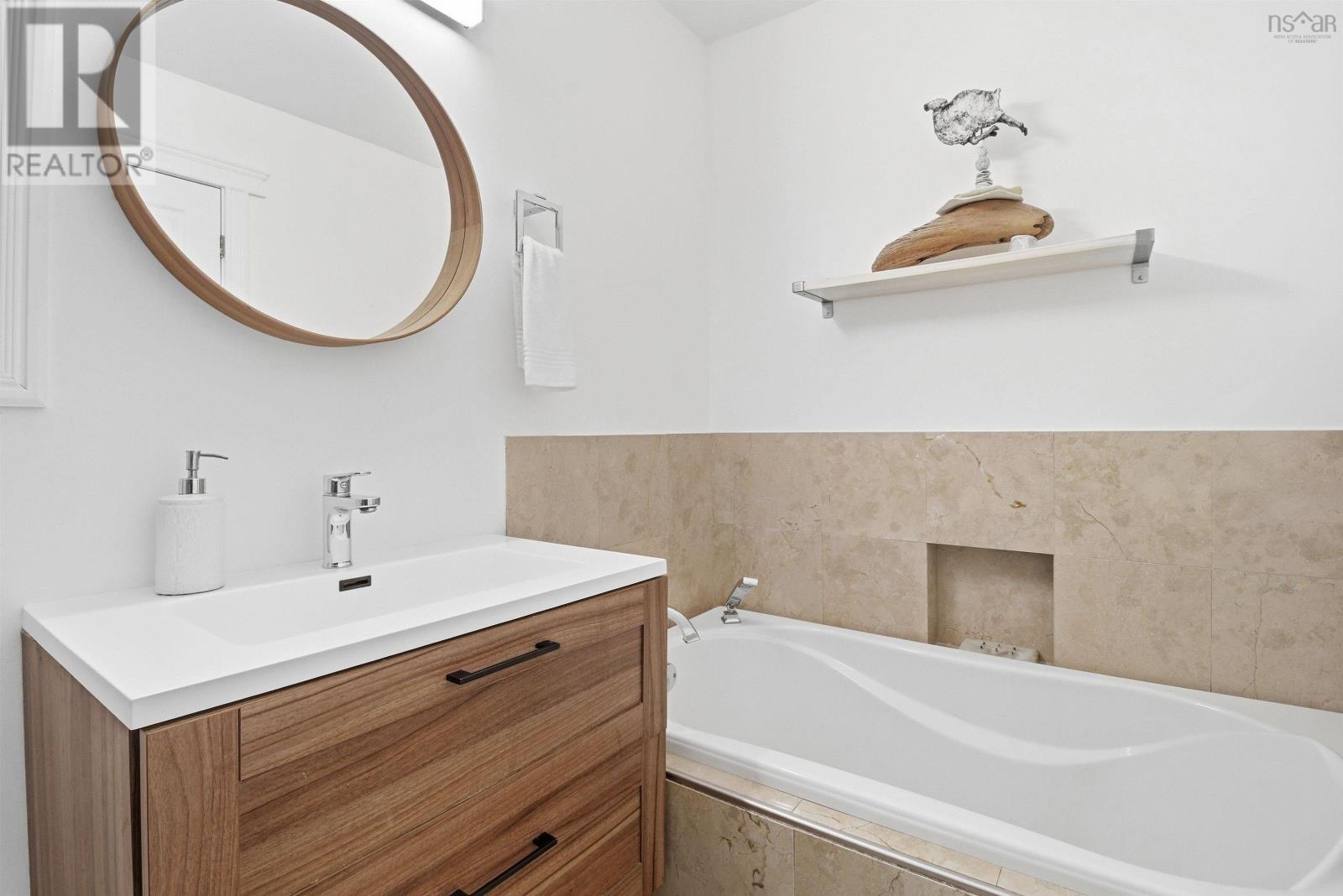 Property 34 of 44 of 9 Adams Drive