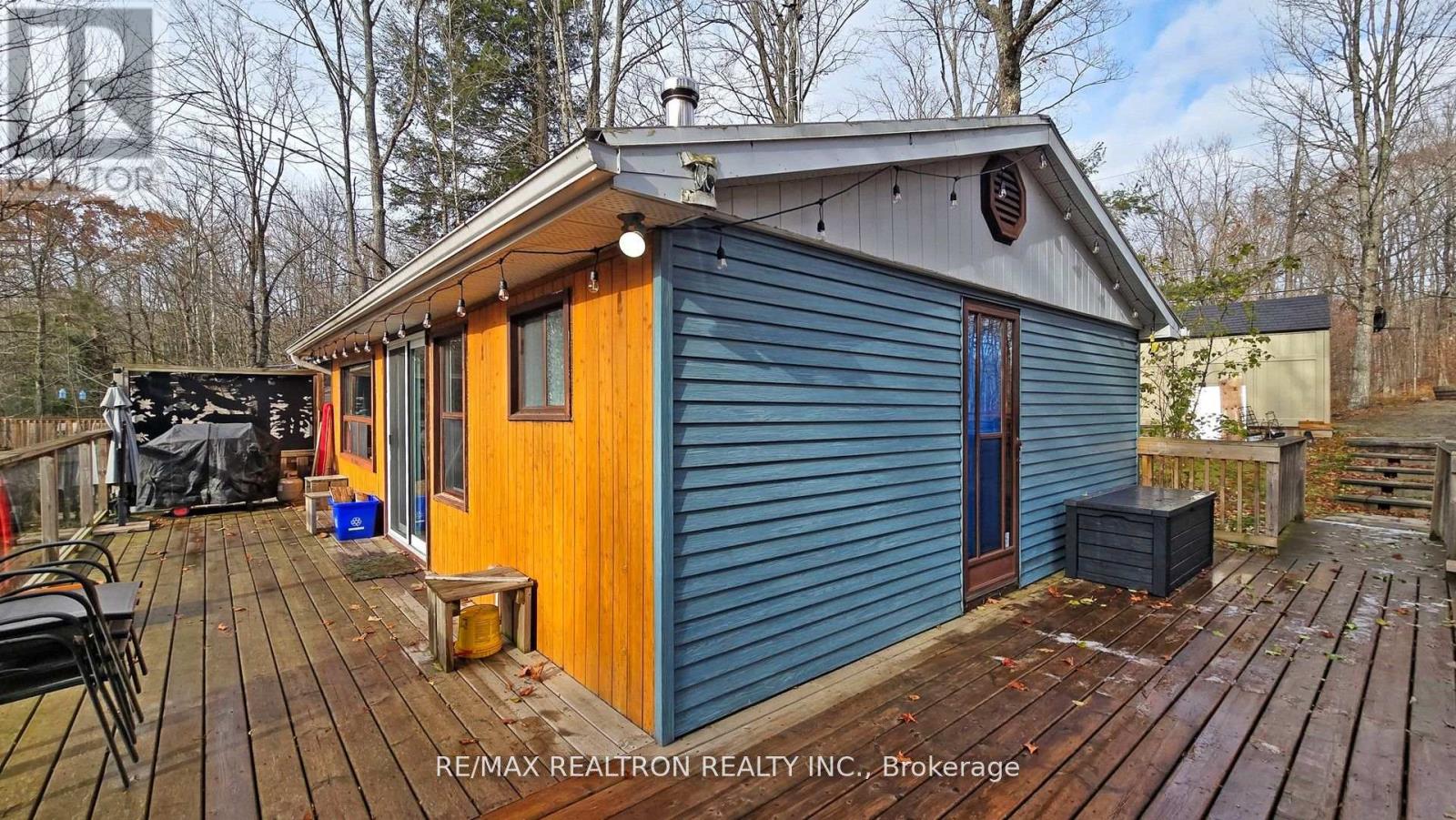 286 EDWINA DRIVE - 21