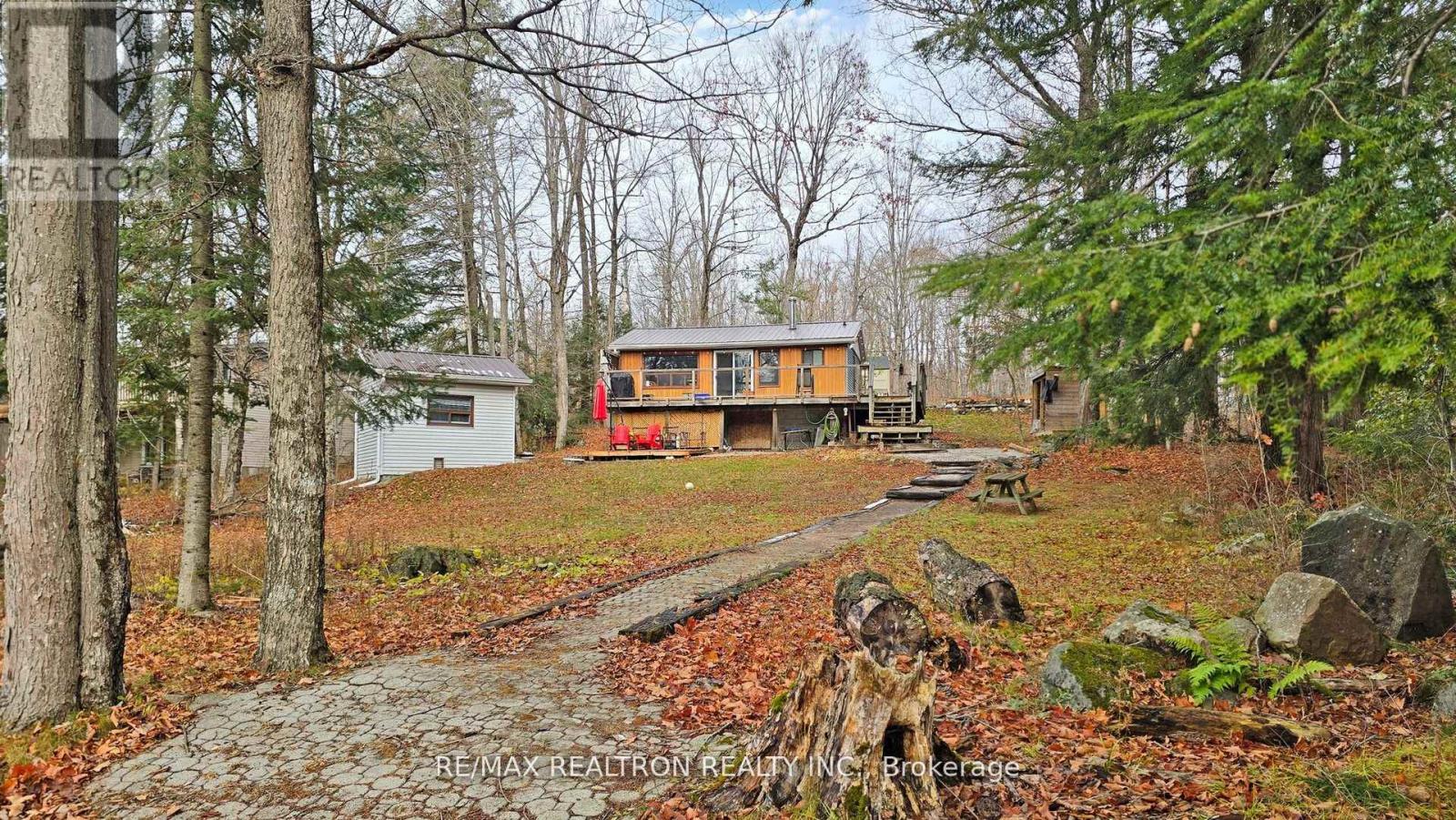 286 EDWINA DRIVE - 41