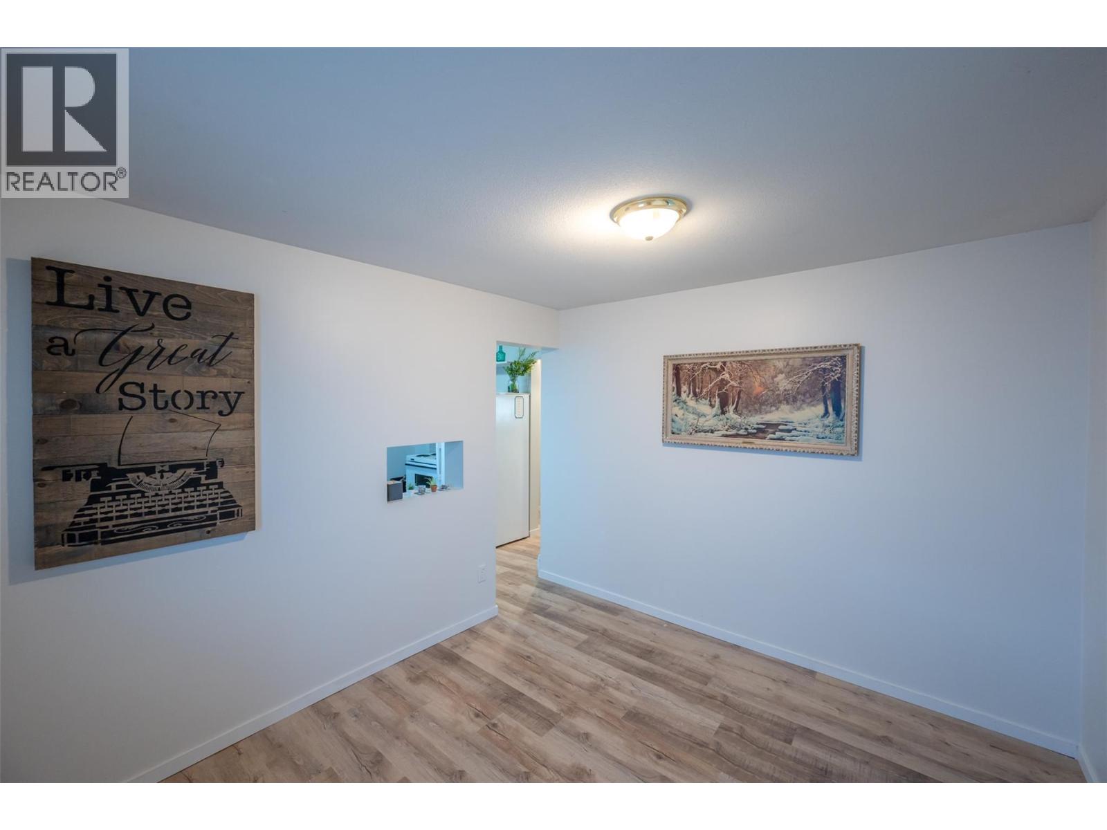 468 Wade Avenue W, Penticton