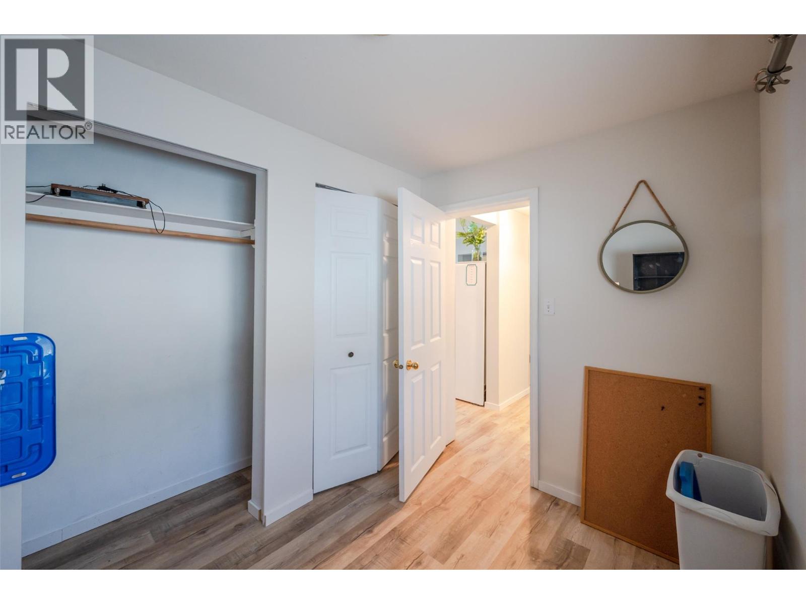 468 Wade Avenue W - 20
