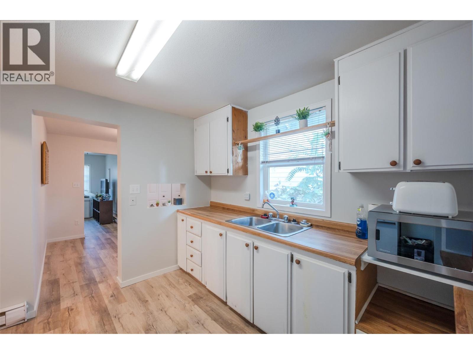 468 Wade Avenue W - 5