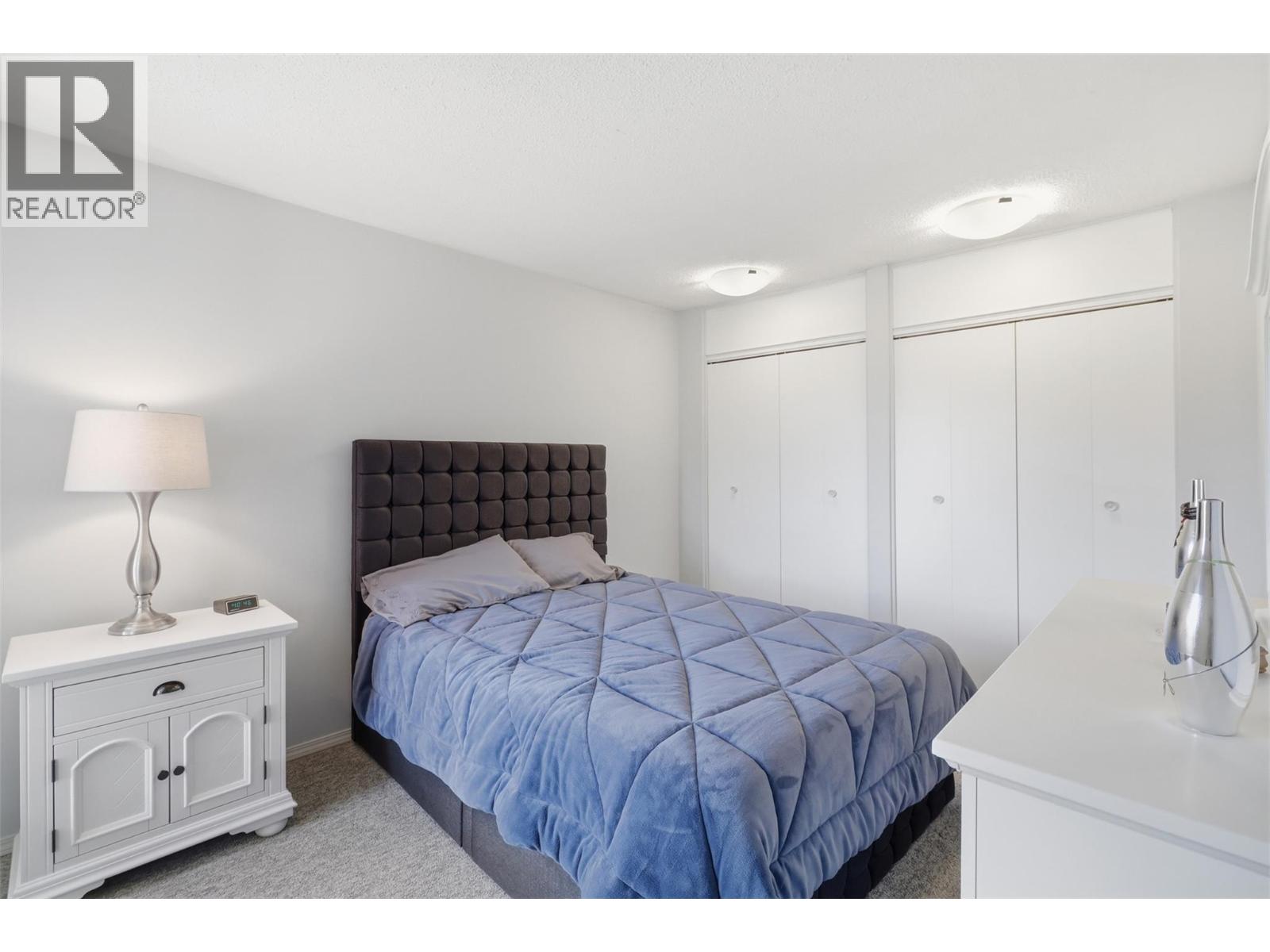 #25 250 PEMBERTON TERRACE - 12