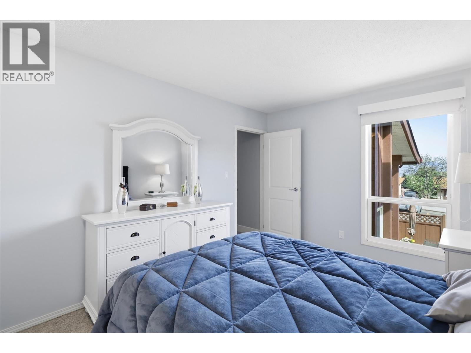 #25 250 PEMBERTON TERRACE - 13