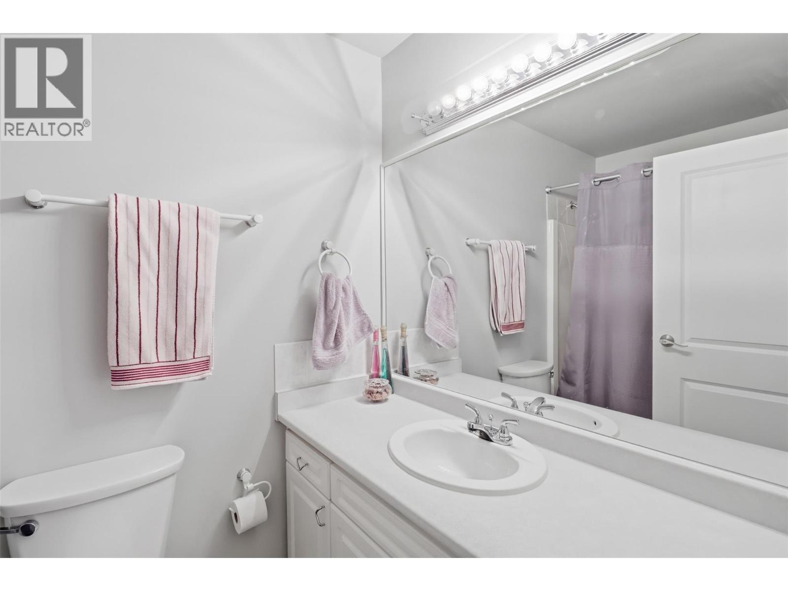 #25 250 PEMBERTON TERRACE - 18