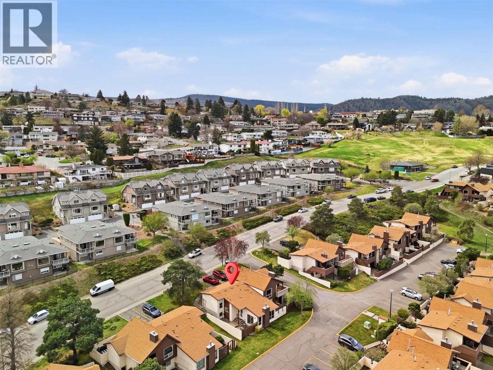 #25 250 PEMBERTON TERRACE - 36