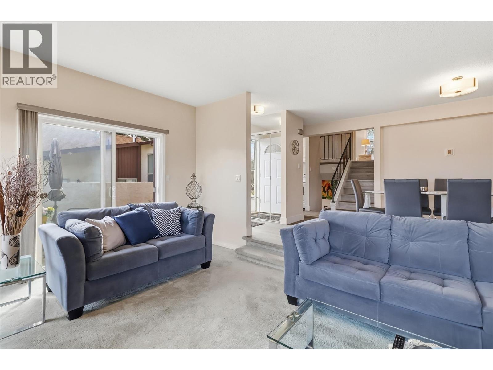 #25 250 PEMBERTON TERRACE - 6