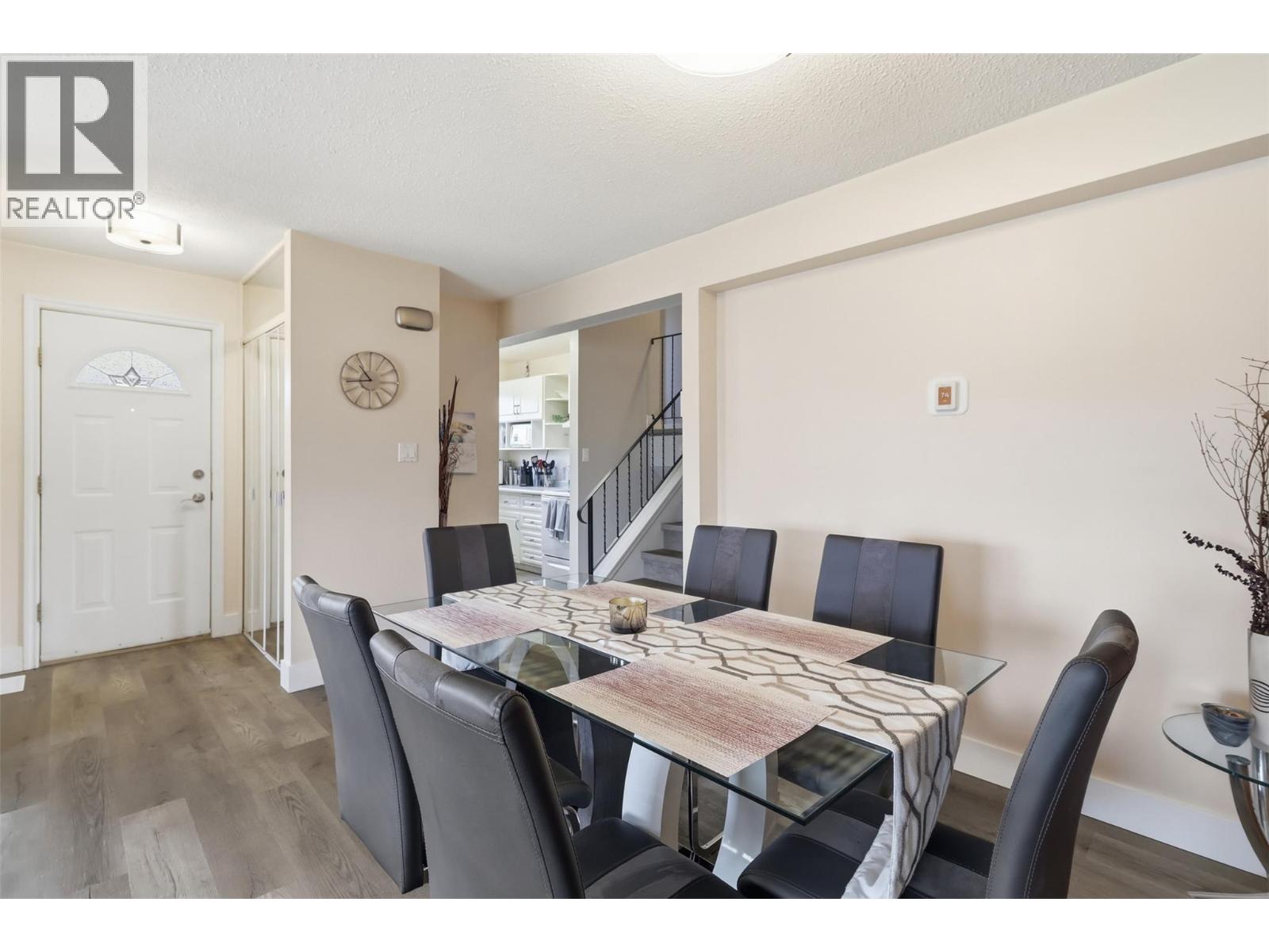 #25 250 PEMBERTON TERRACE - 8