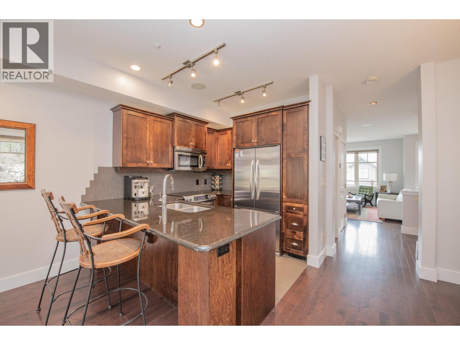 30 333 Longspoon Drive, Vernon