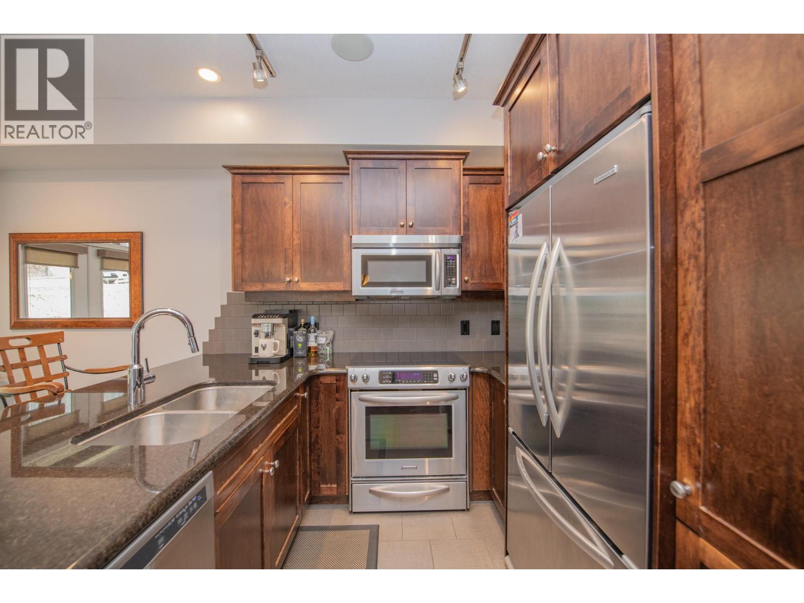 30 333 Longspoon Drive, Vernon