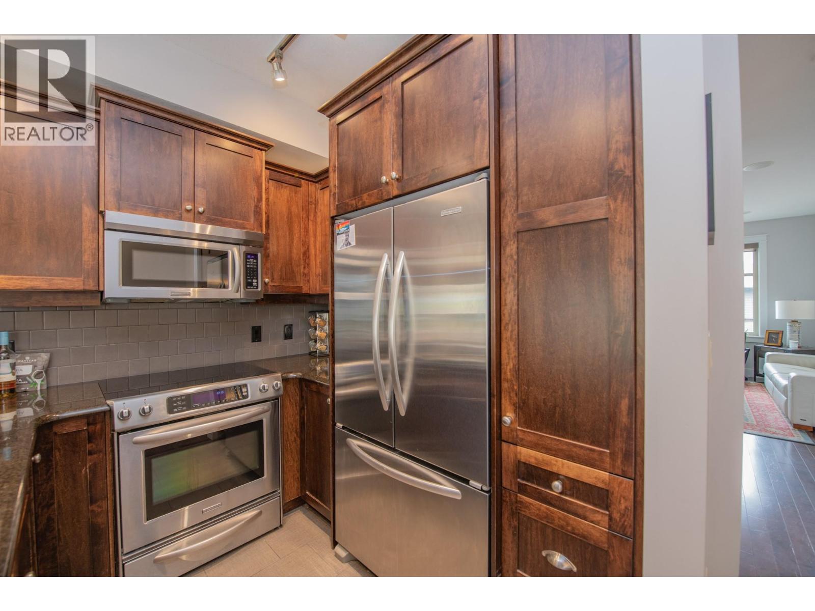 30 333 Longspoon Drive, Vernon