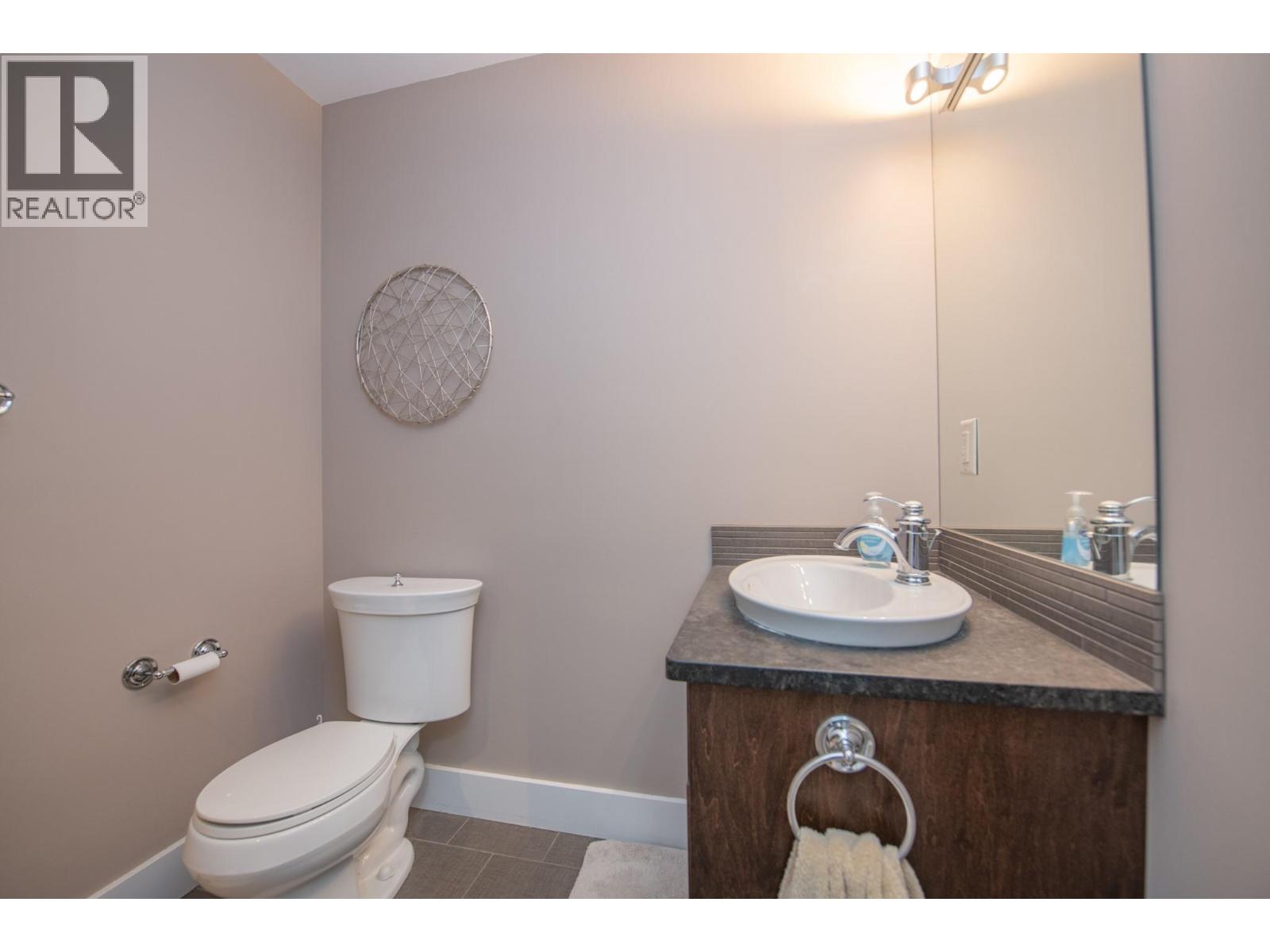 30 333 Longspoon Drive, Vernon