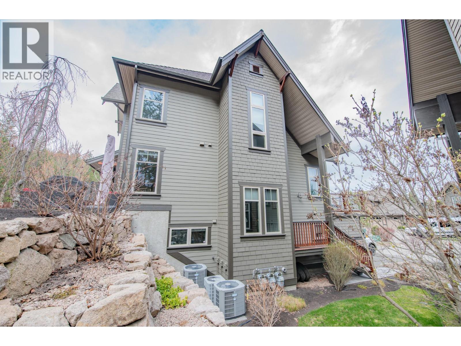 30 333 Longspoon Drive, Vernon