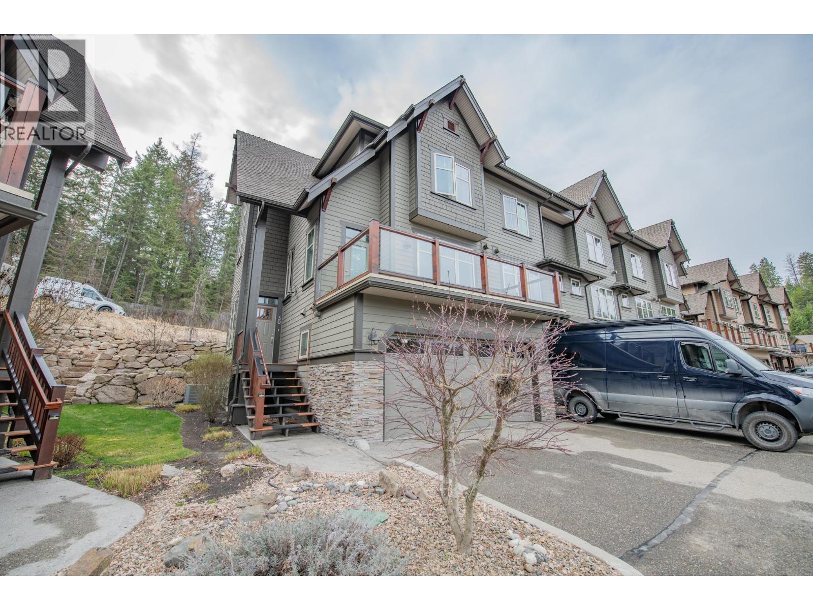 30 333 Longspoon Drive, Vernon