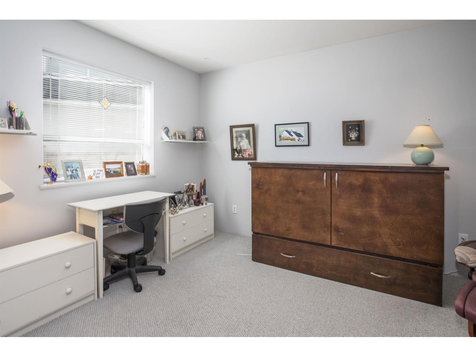 15662 SEMIAHMOO AVENUE, White Rock