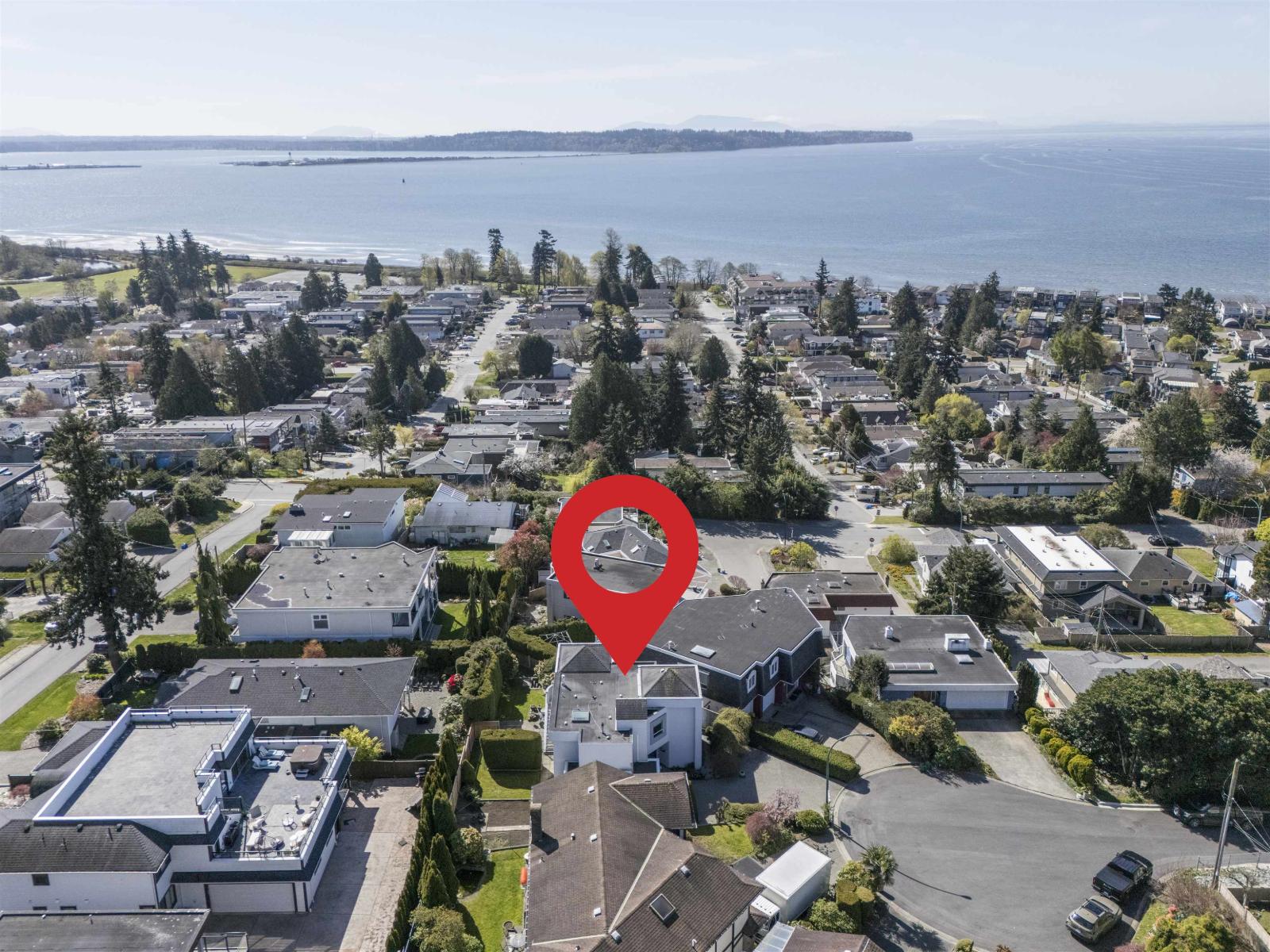15662 SEMIAHMOO AVENUE, White Rock