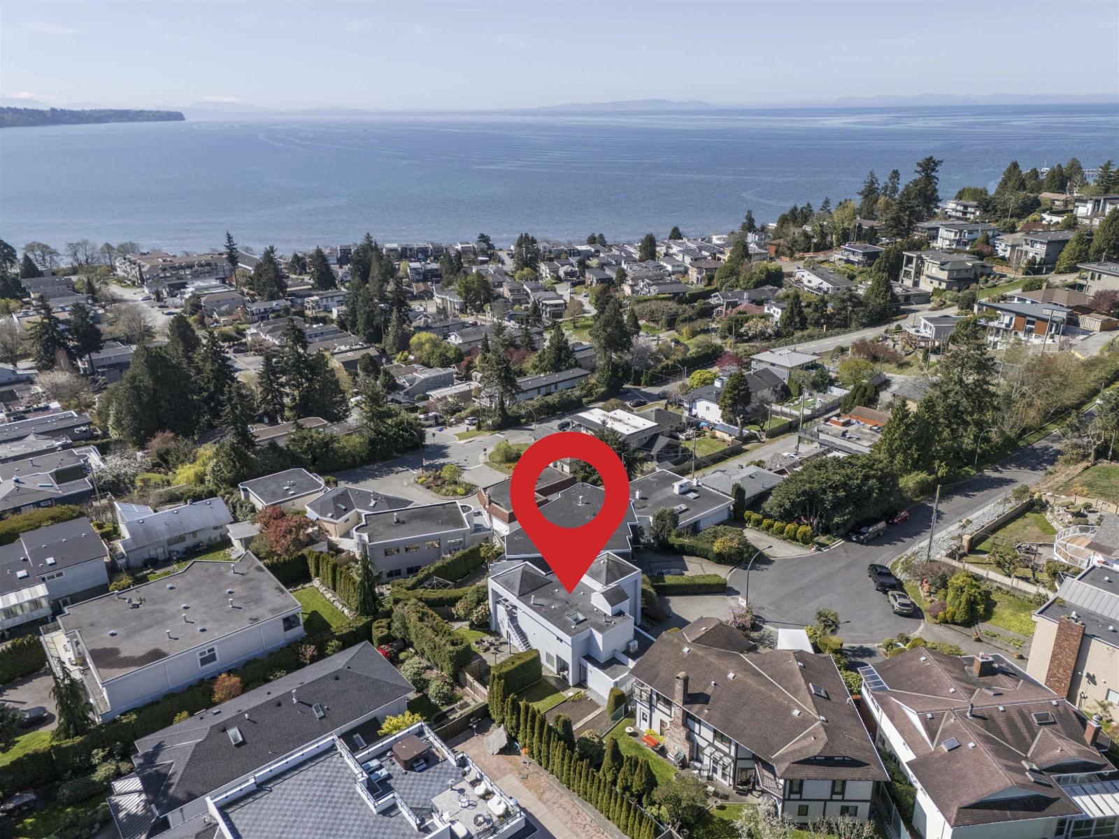 15662 SEMIAHMOO AVENUE, White Rock