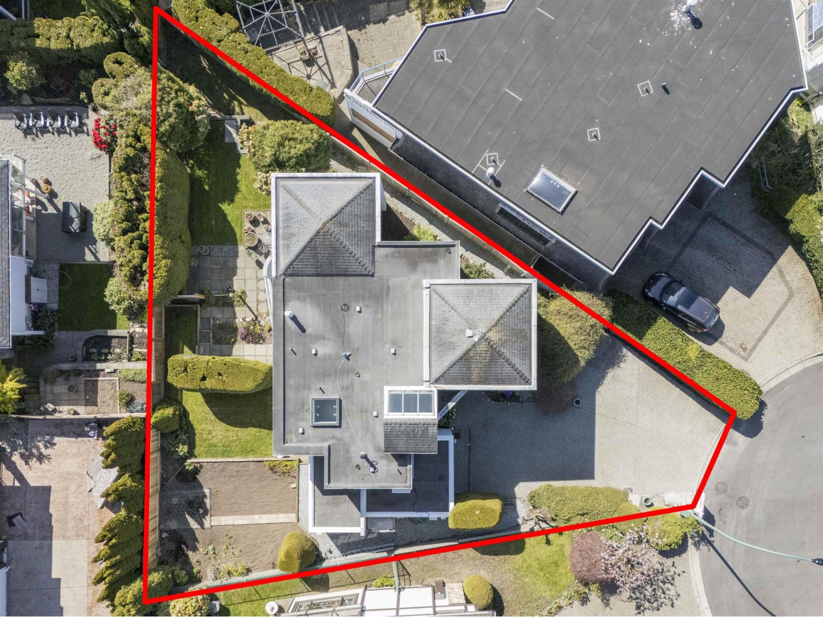 15662 SEMIAHMOO AVENUE, White Rock